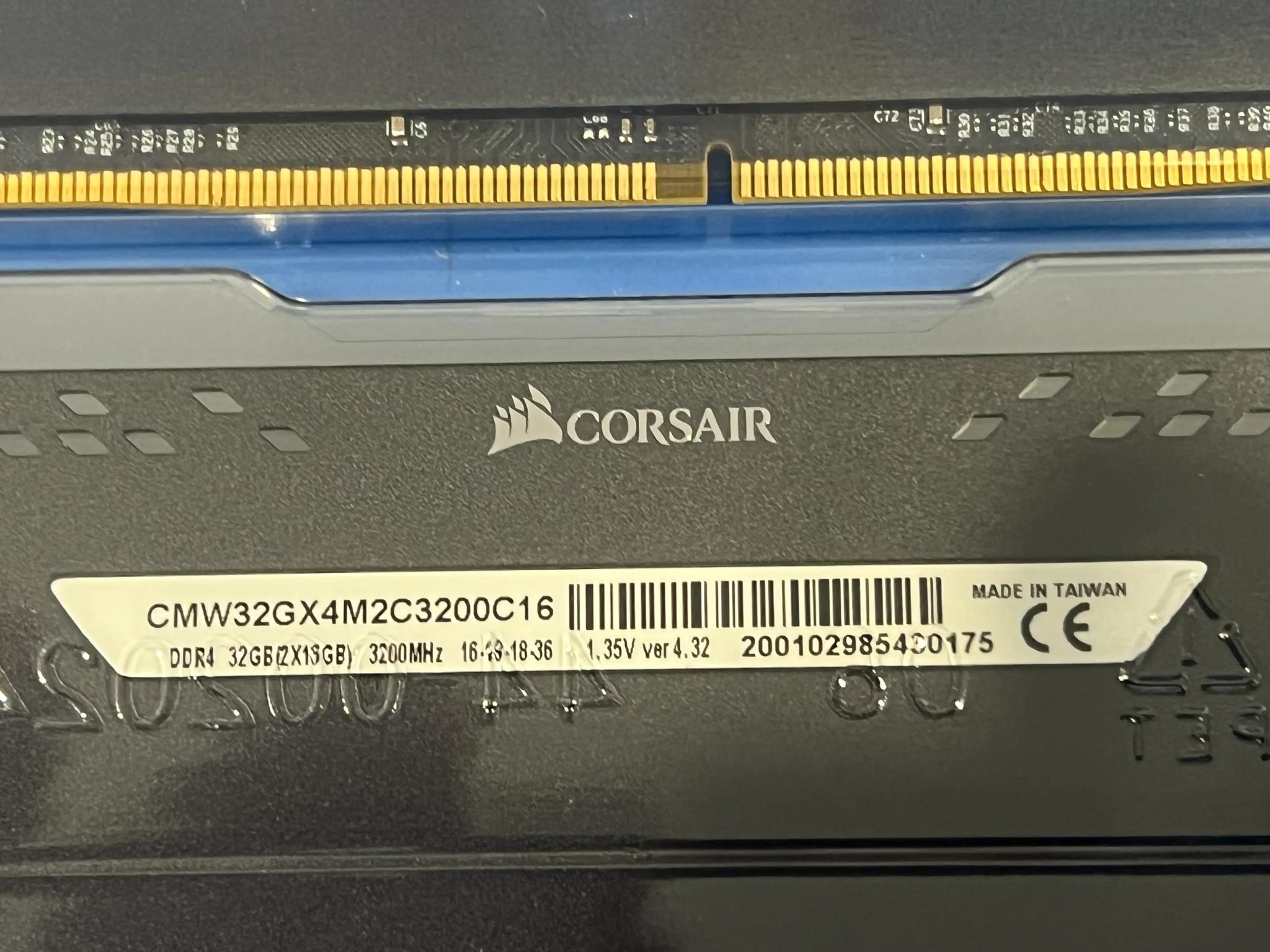 CORSAIR VENGEANCE® RGB PRO 32GB (2 x 16GB) DDR4 DRAM 3200MHz C16 Memory Kit -Black