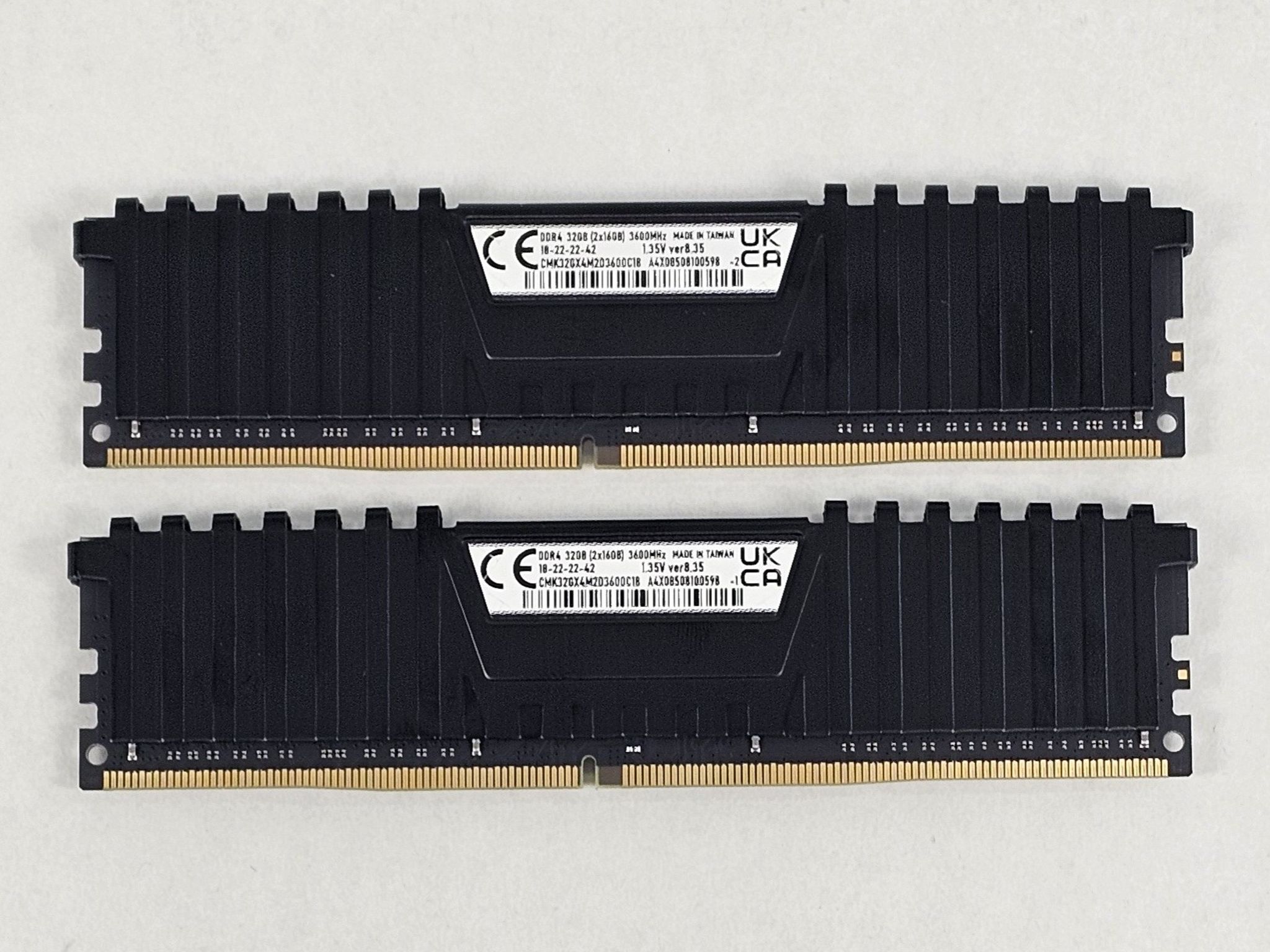 32GB DDR4 (2x16GB) CL18 3600MT/s Corsair Vengeance LPX