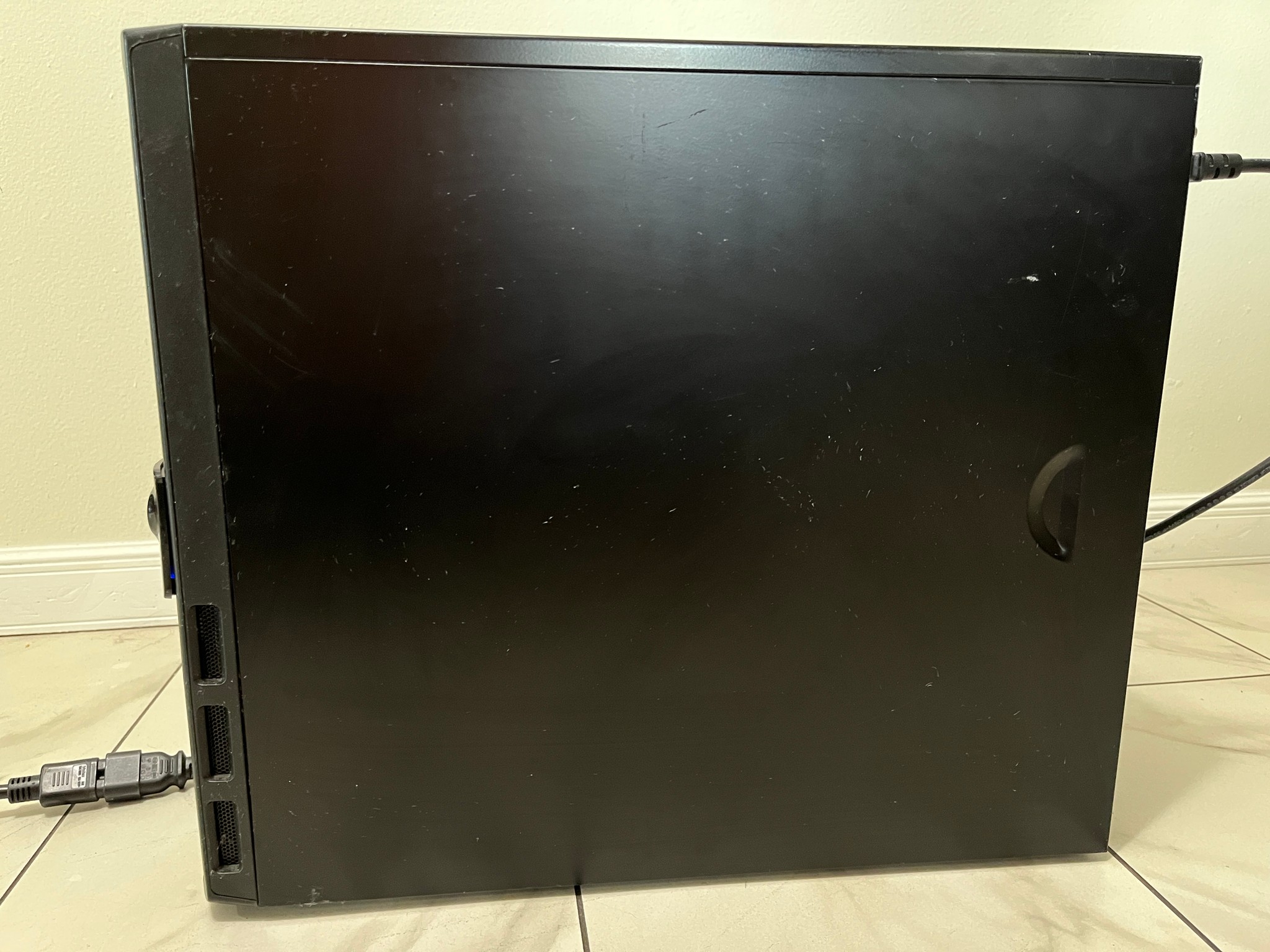 NVIDIA RTX 3070, Intel Core i7-9700k, 16GB RAM, 512GB SSD - High FPS Sleeper Gaming PC w/ Wi-Fi & BT