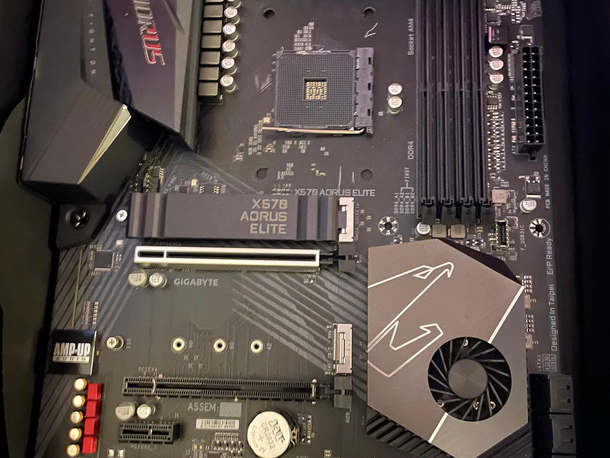 Gigabyte X570 AORUS Elite (AMD Ryzen 3000/X570/ATX/PCIe4.0/DDR4/USB3.1