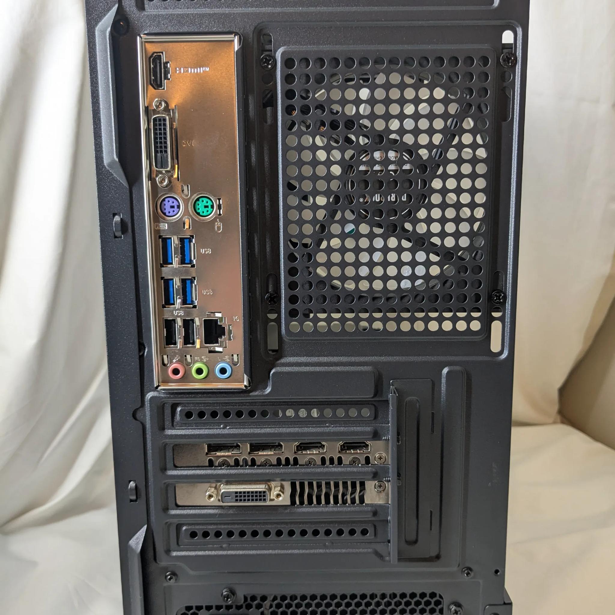 GTX 1060 6GB | Ryzen 5 2600X | 16GB DDR4 | 500 GB SATA SSD | Windows 11 home