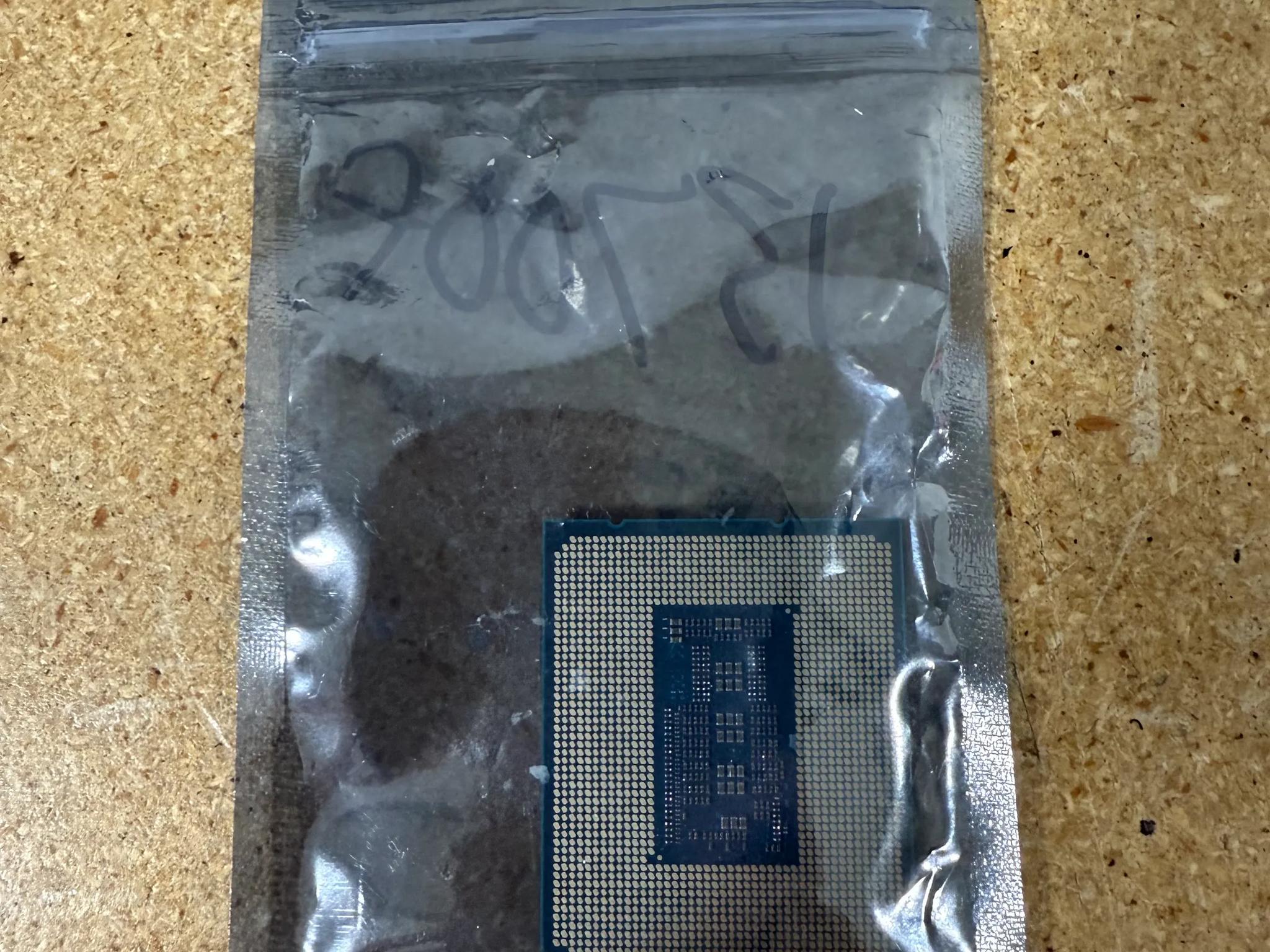 Intel® Core™ i7-13700F Desktop Processor 16 Cores