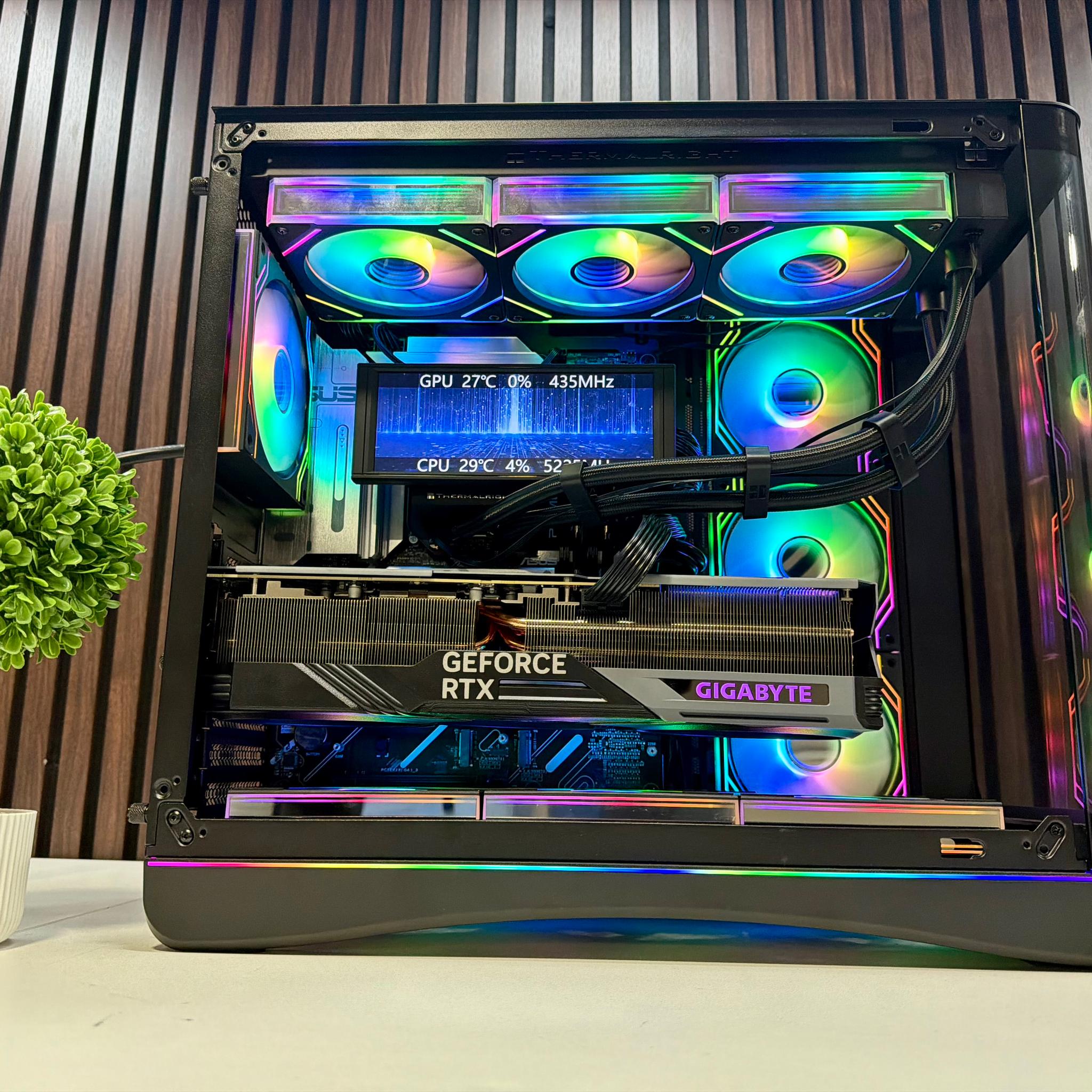 RTX 4080 | Ryzen 9800X3D | 32GB DDR5 | 2TB M.2 | 1000 Watt Gold PSU | LCD AIO