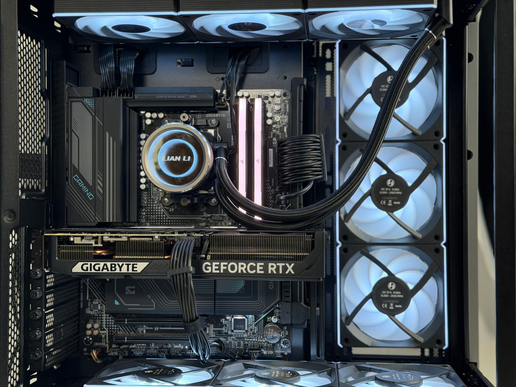 1440p Crusher - RTX 5070 | Ryzen 7 7700X | 2TB SSD | 32GB DDR5
