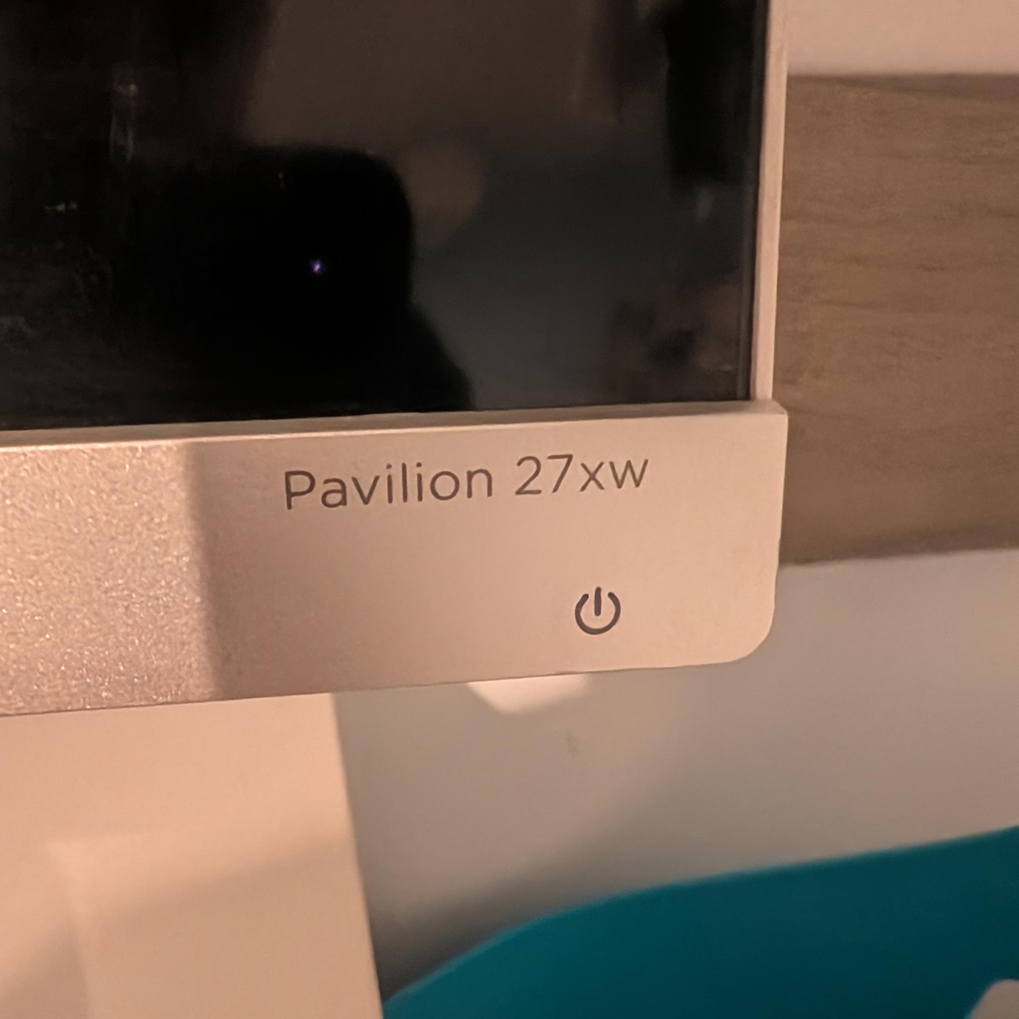 HP Pavilion 27xw Monitor With CABLE
