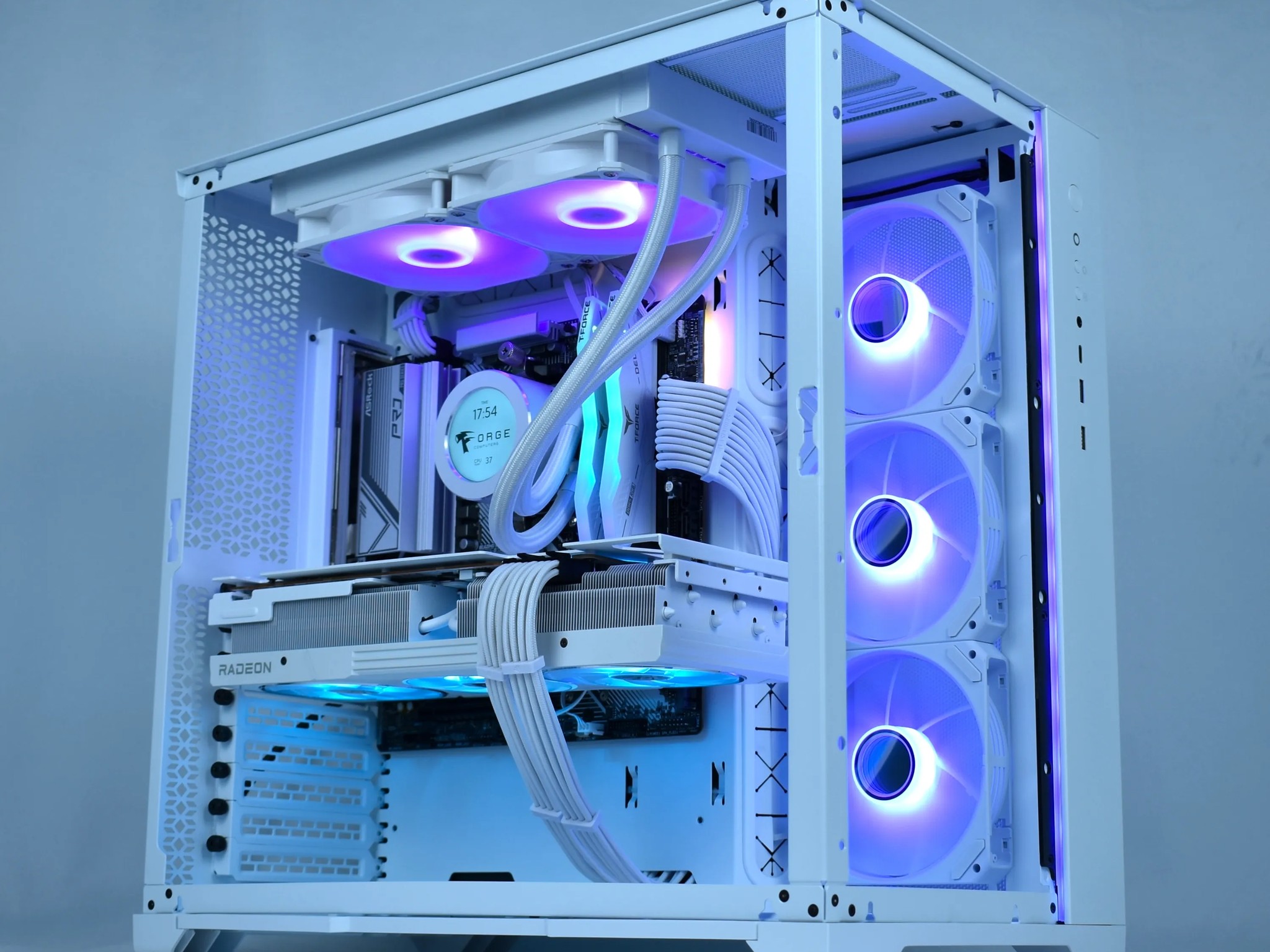 ❄️WHITE OUT❄️ 4K Ultra Gaming/Streaming PC | Ryzen 7 7700, AMD RX 7900XT, 2TB NVME, 32GB DDR5, WiFi