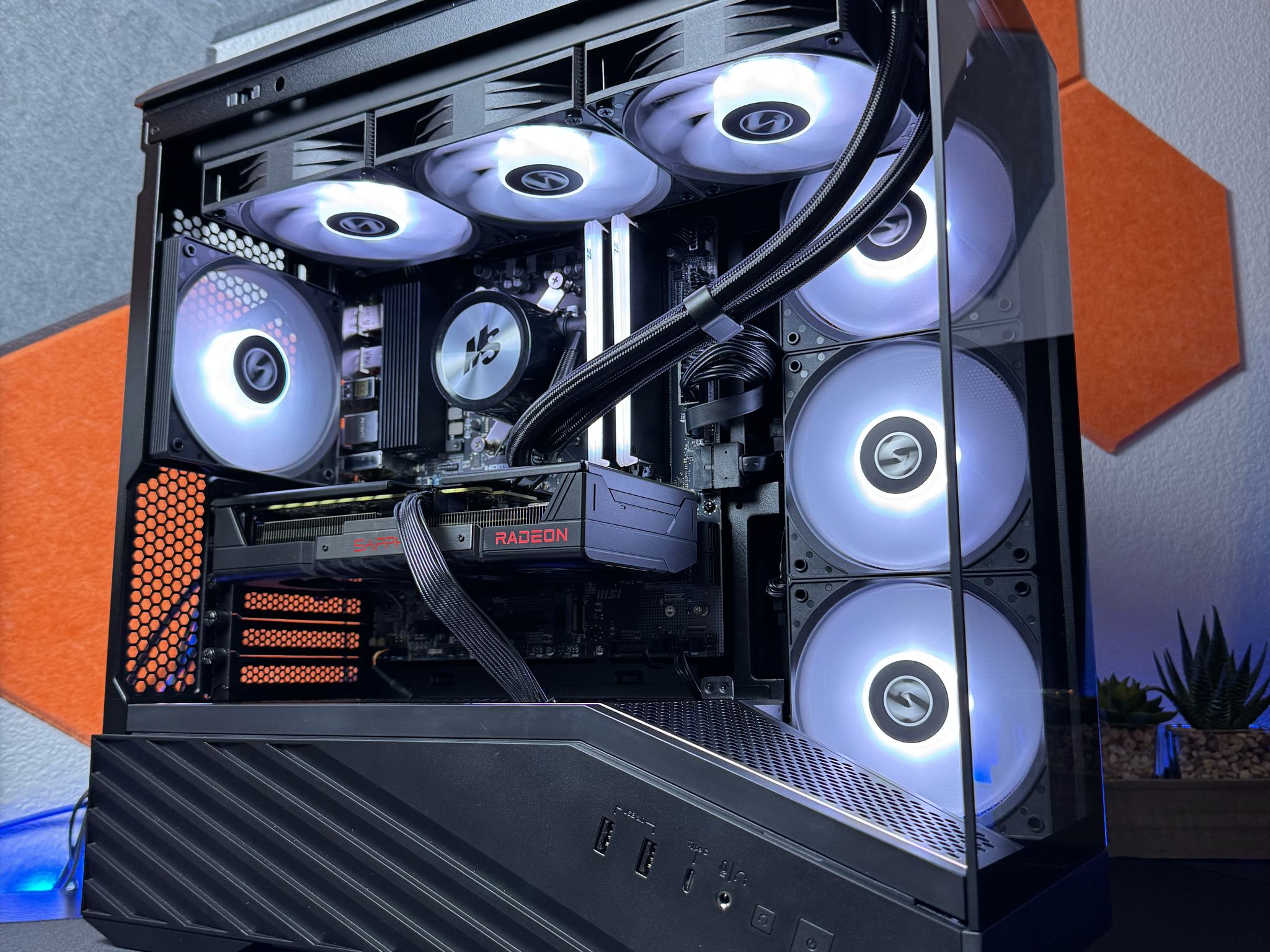Custom Ryzen 5 7500X3D / RX 9060 XT 16g Gaming PC Build | Jawa
