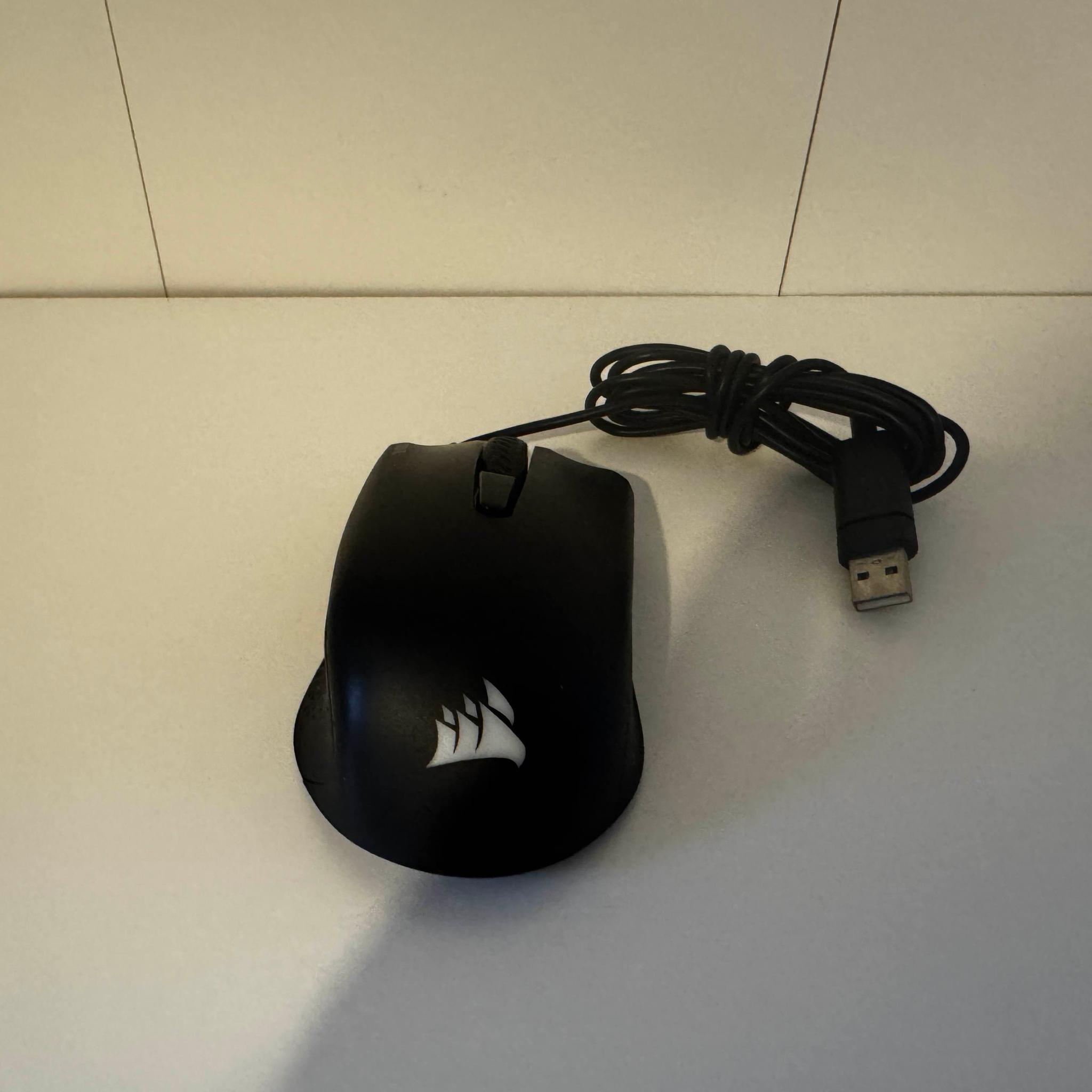 USED CORSAIR HARPOON RGB WIRED GAMING MOUSE (BLACK)
