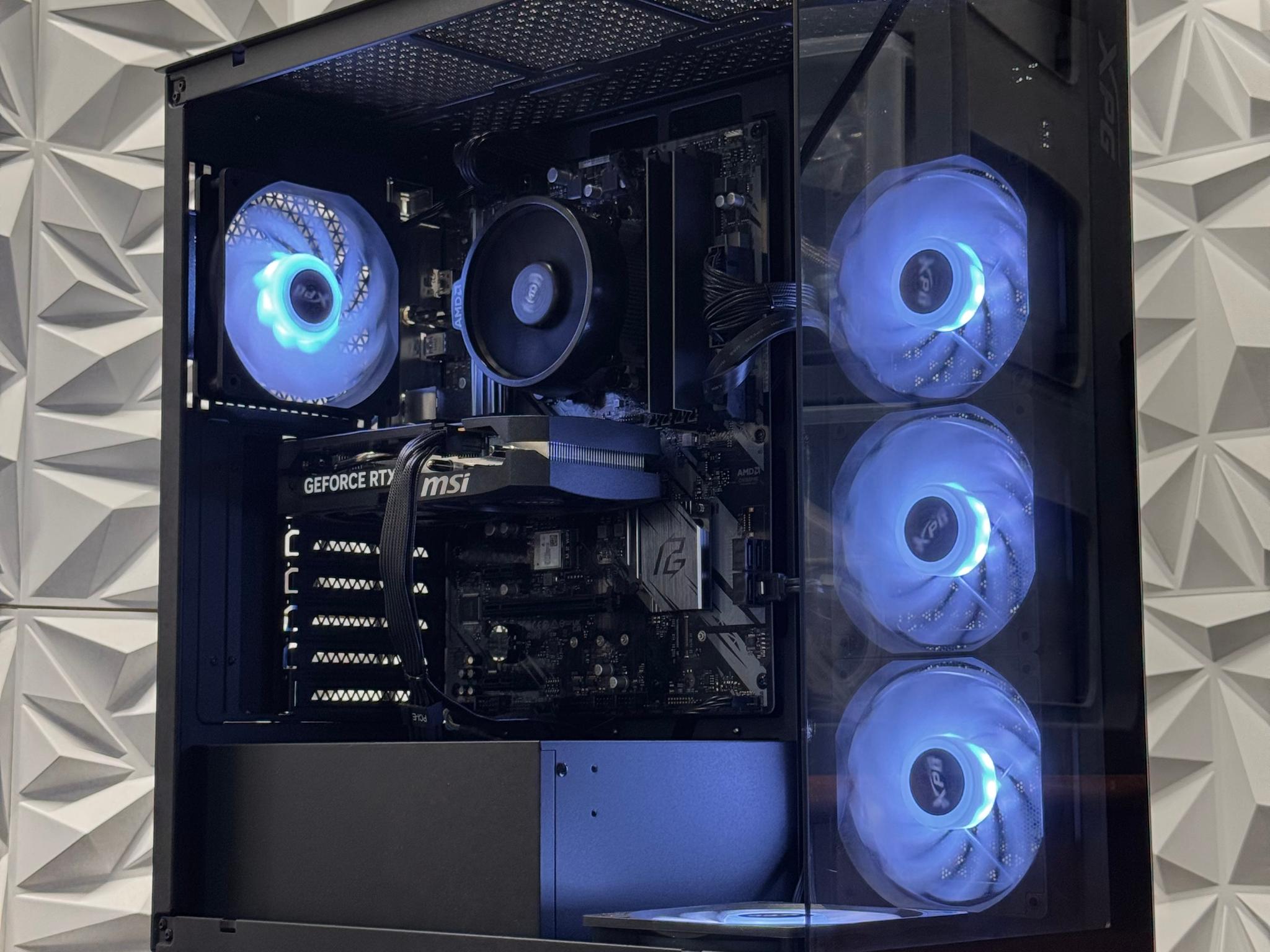 Rtx 5060 / Ryzen 5 5500 / 16GB Ram / 512GB SSD / Windows 11 Pro / RGB control