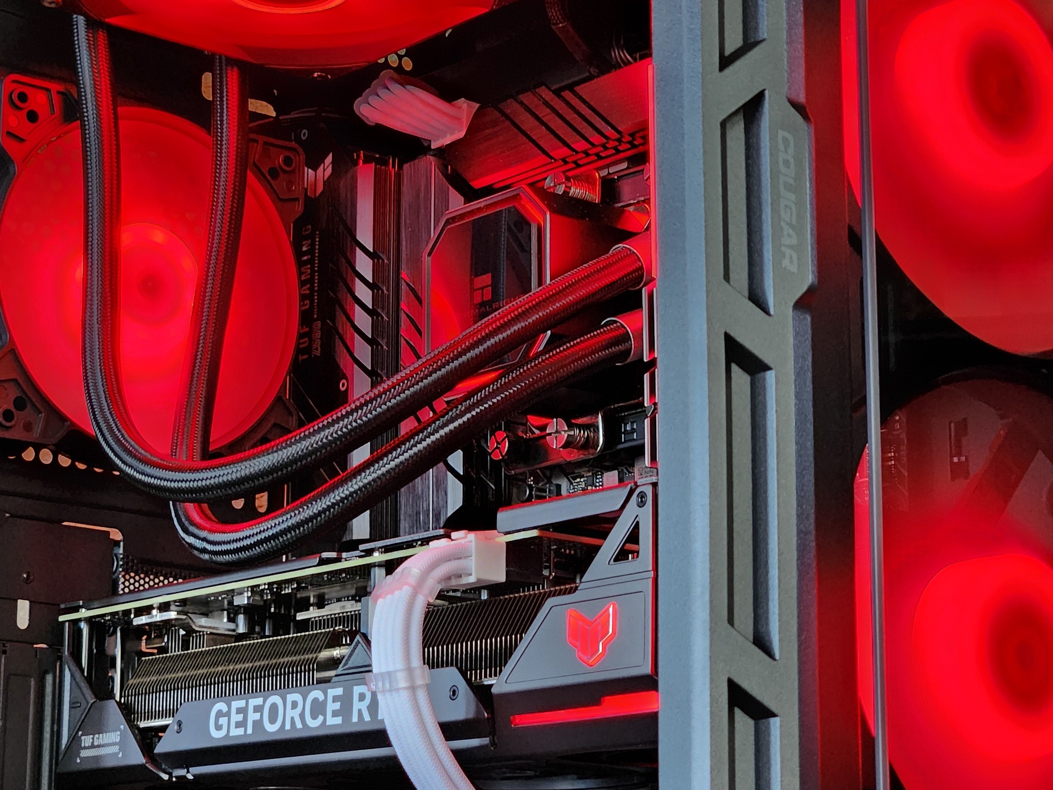 RTX 4060 Ti // RYZEN 5 5600x // 240MM AIO // 16GB RAM // 1TB SSD