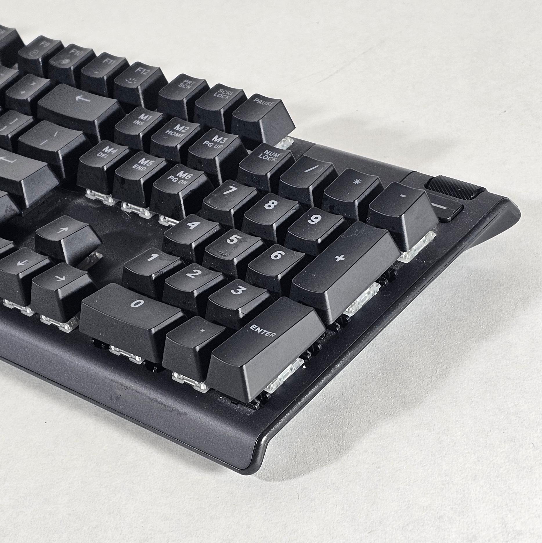 SteelSeries Apex 5 Mechanical Keyboard & Palm Wrist Rest