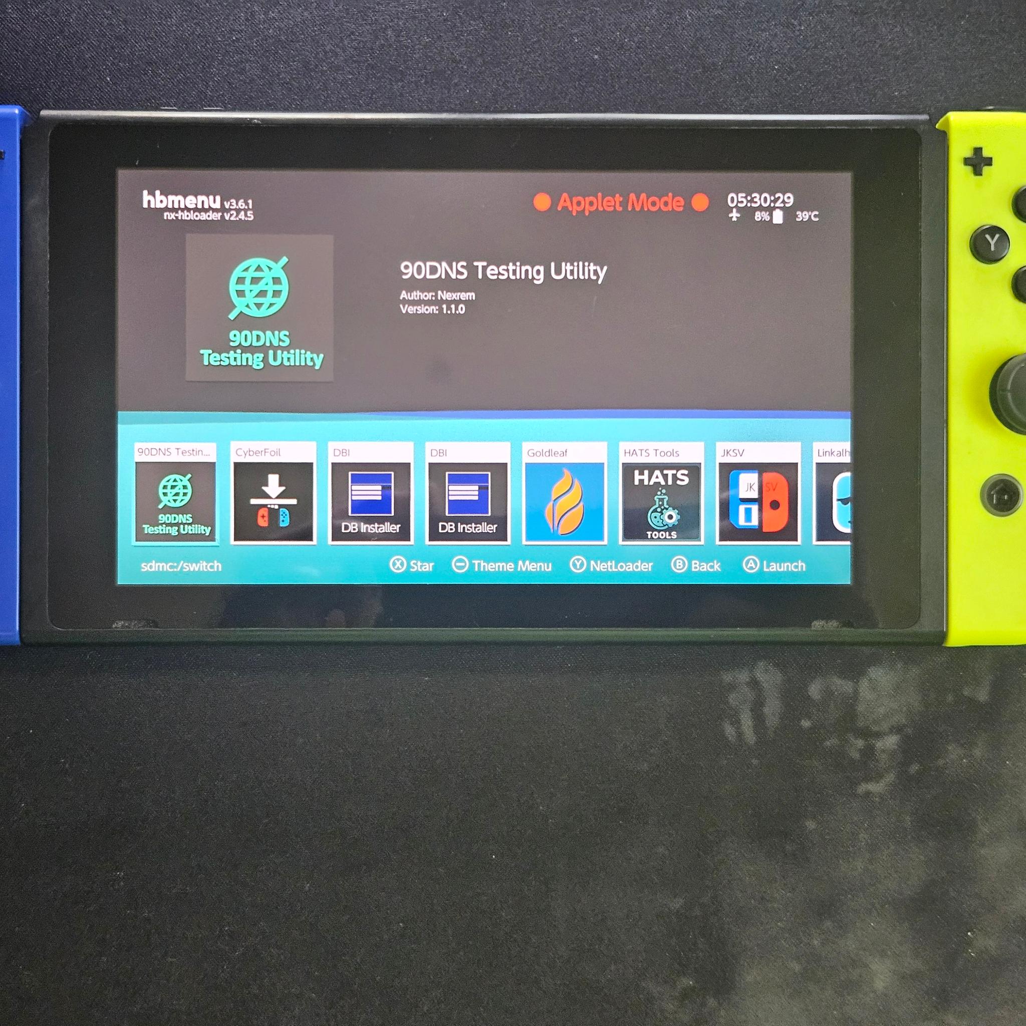 Modded Switch with 128GB SD Card and Extra Controller Picofly