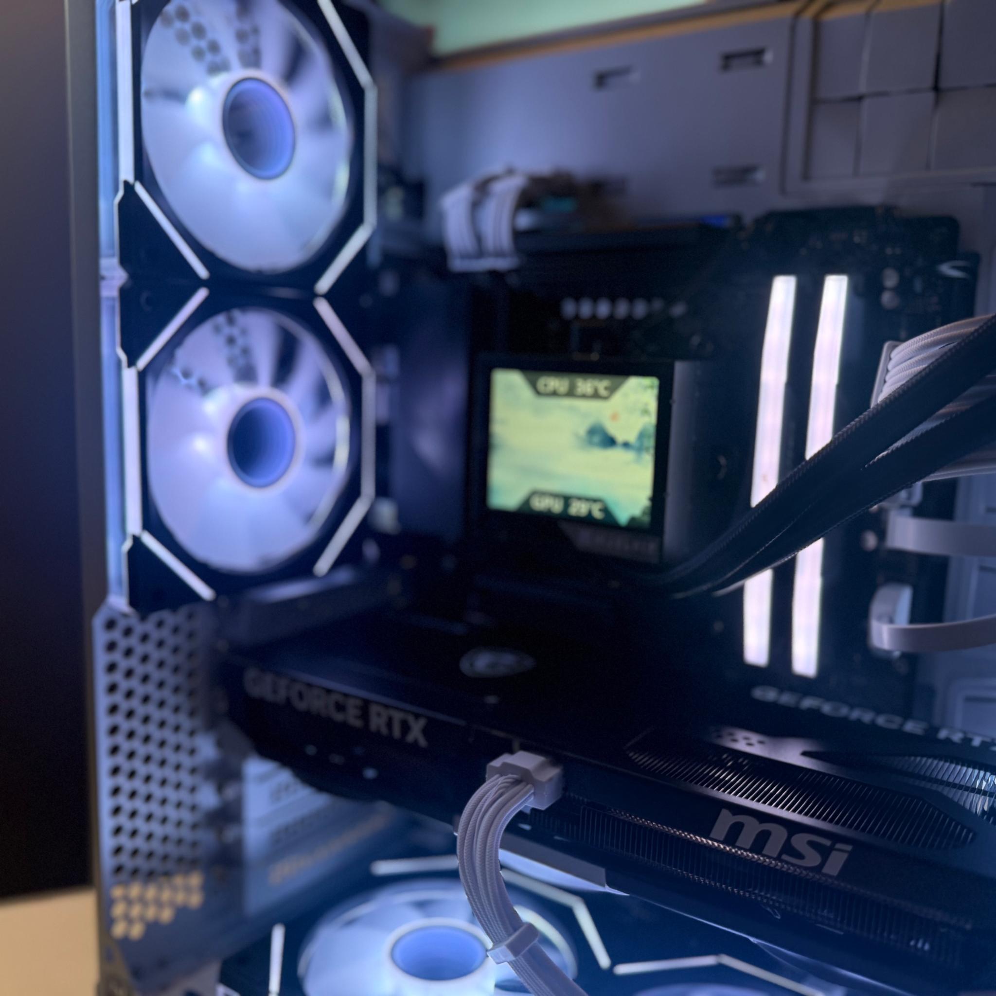 RTX 5080 | Ryzen 7 7800X3D | 2TB SSD | 32GB DDR5