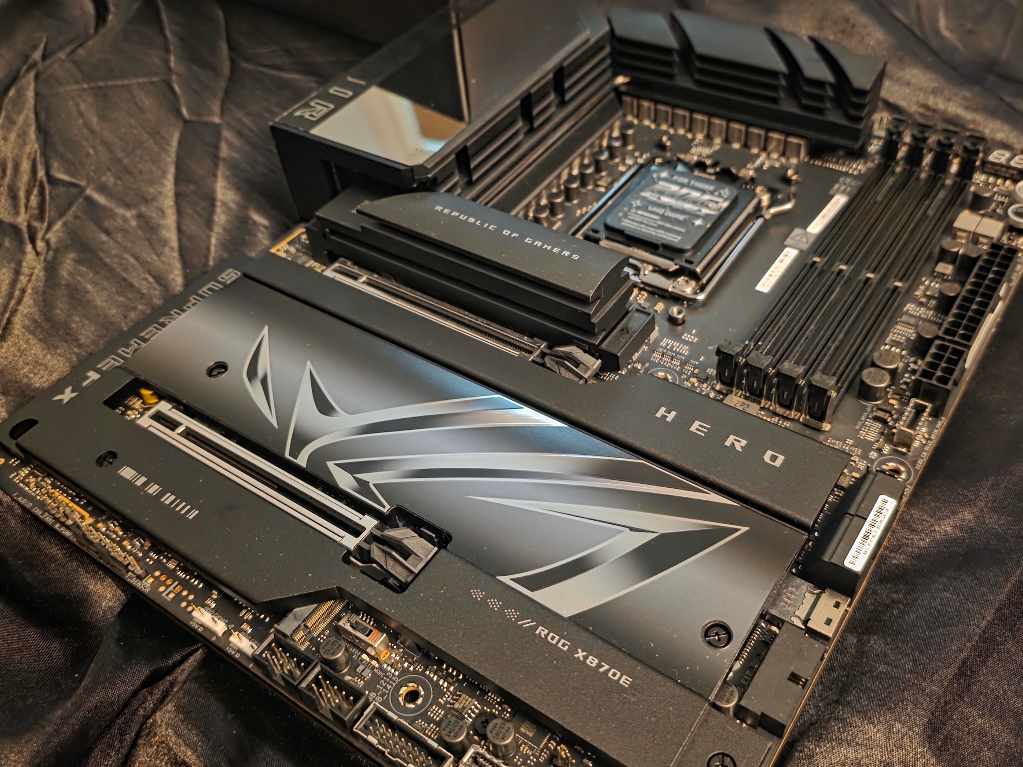 Rog crosshair x870e hero