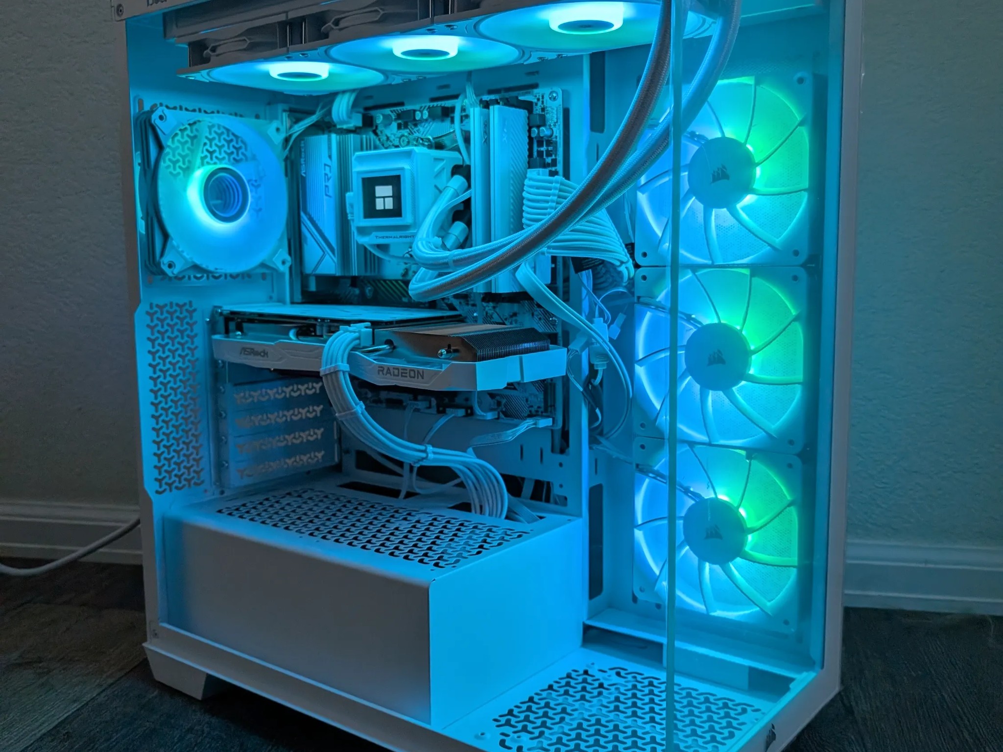 🫰Bargain White Build!🫰| 3900XT | RX 6600 | 16GB DDR4 | 1TB NVME SSD