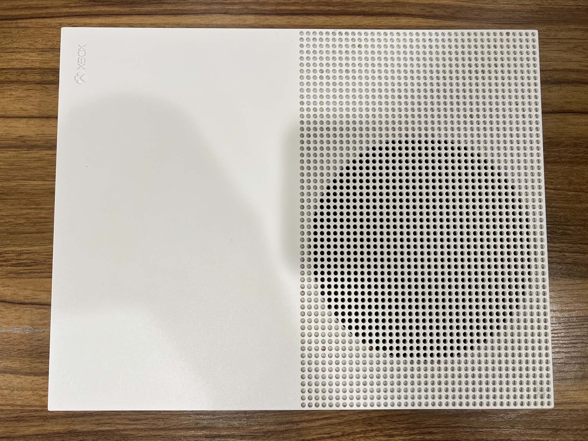Xbox One S 1TB Disk Edition | Comes with Power and HDMI cables | White