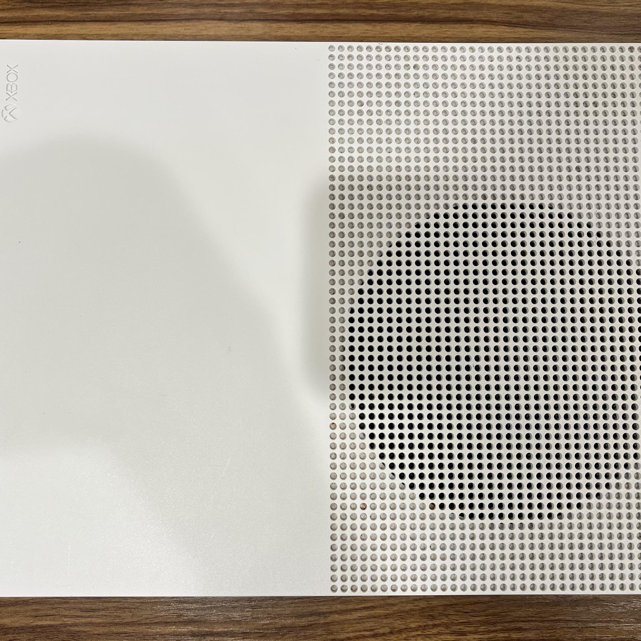 Xbox One S 1TB Disk Edition | Comes with Power and HDMI cables | White