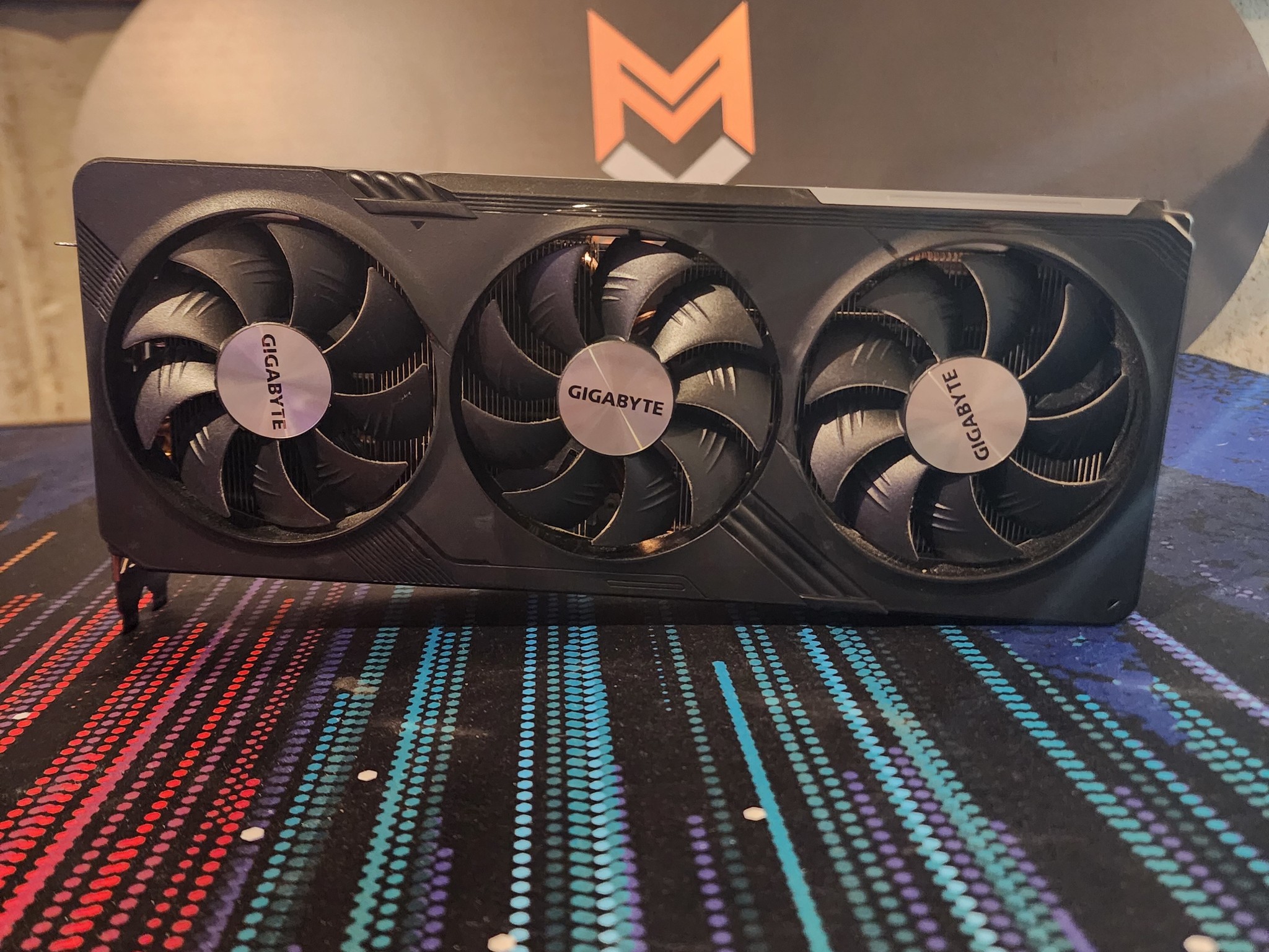 Gigabyte RX 7800 XT GAMING OC