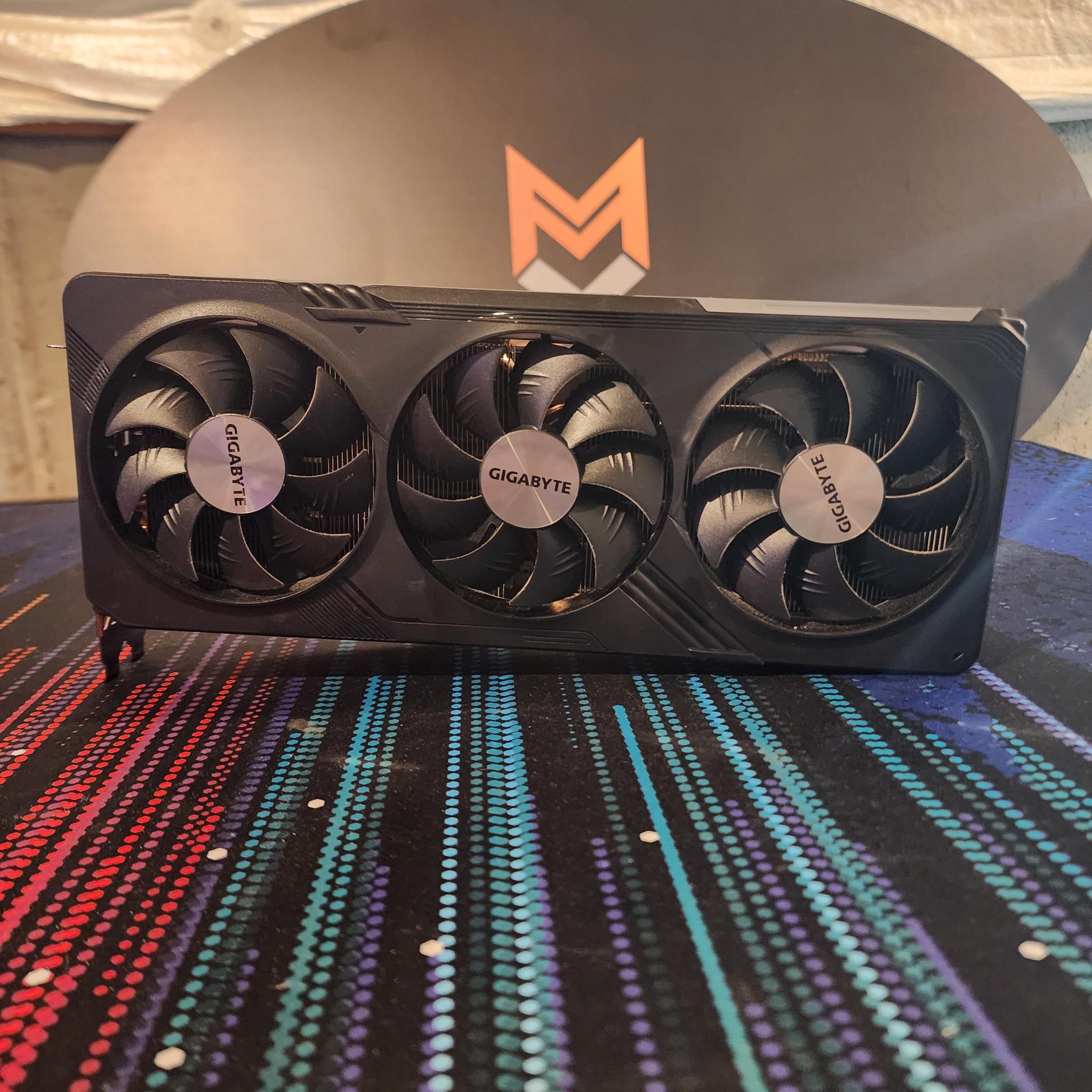 Gigabyte RX 7800 XT GAMING OC