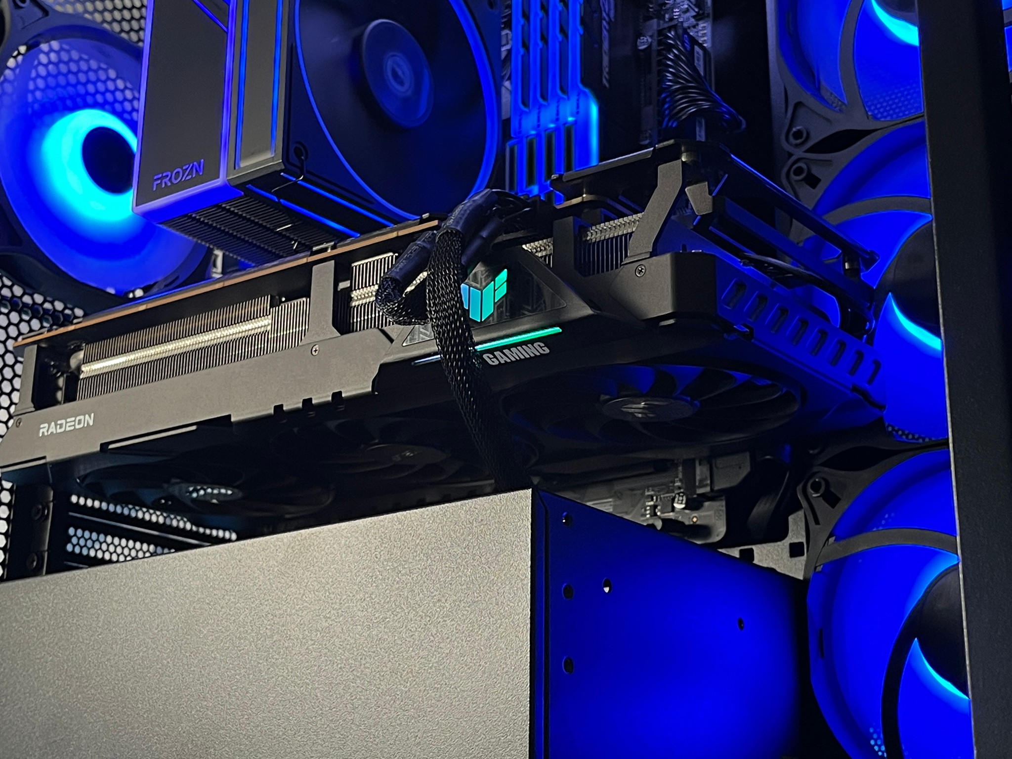 TUF RX 6800 16GB, Ryzen 7 5800X, 32GB 3600MHz | Black RGB Gaming Computer/PC