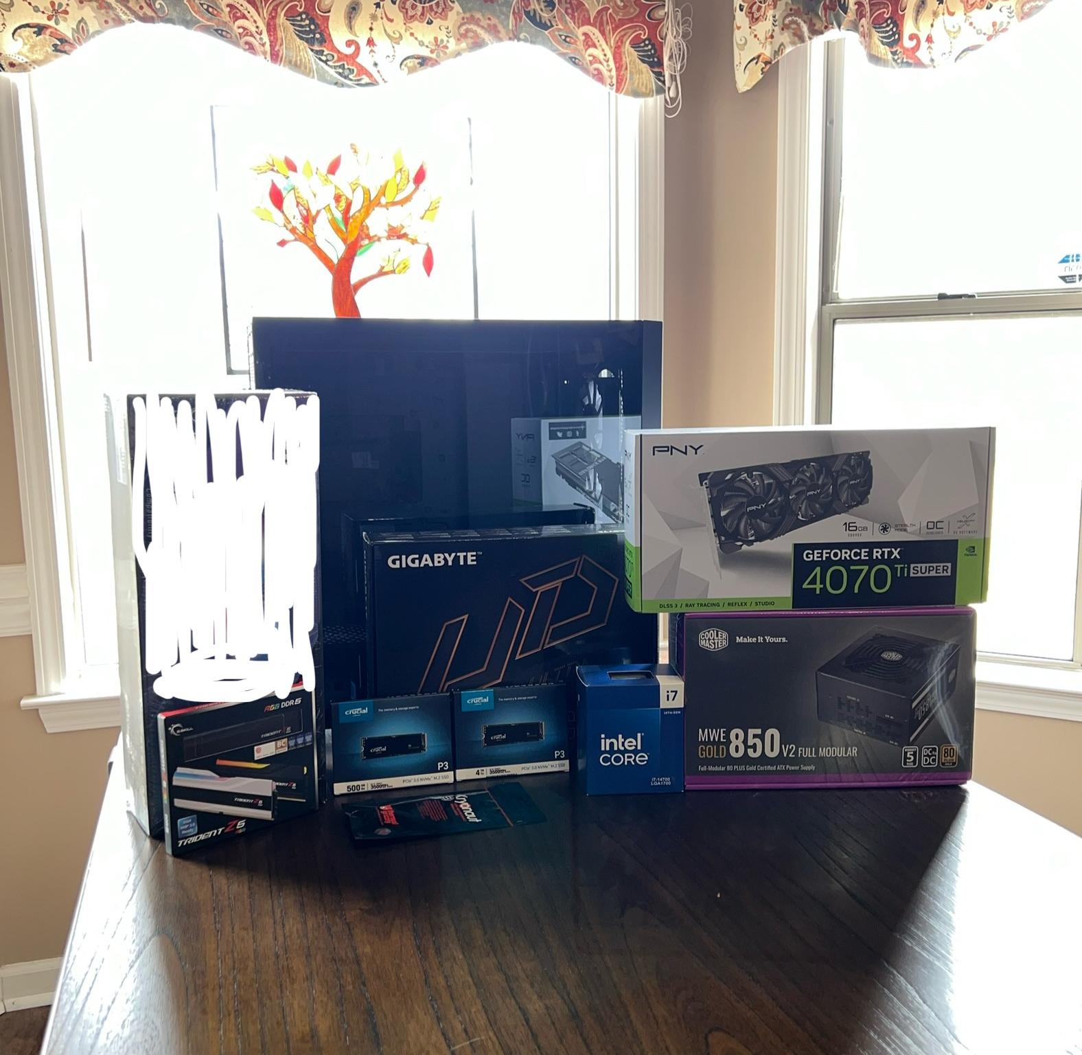 Intel i7-14700K, 4070TI Super, 32GB Ram Gaming PC