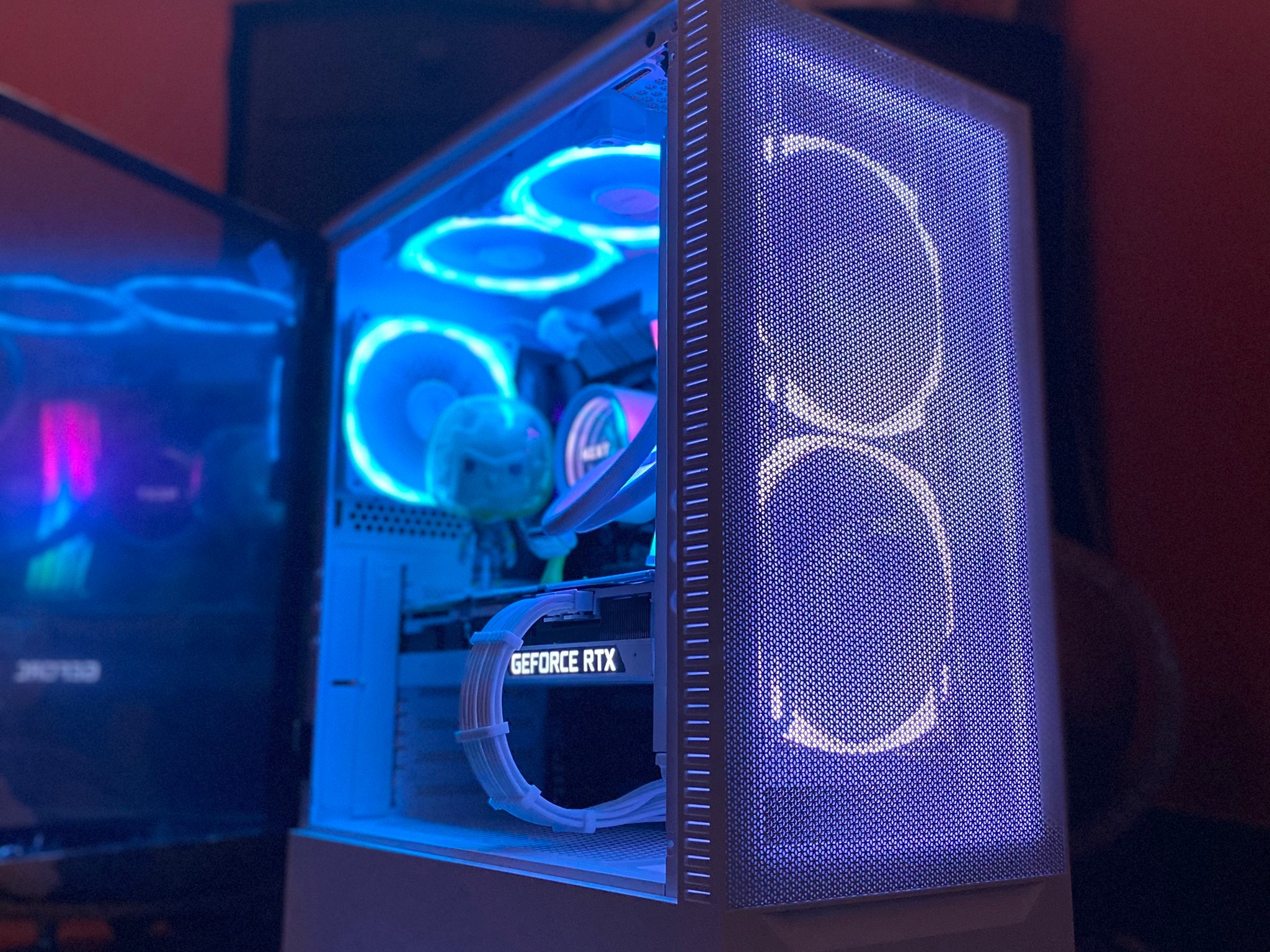 SPaCe Suit RiCK🪐| Ryzen 7 5800X| RTX 3080| 32GB RAM| 1TB NVMe m.2 SSD| Windows 11 Pro