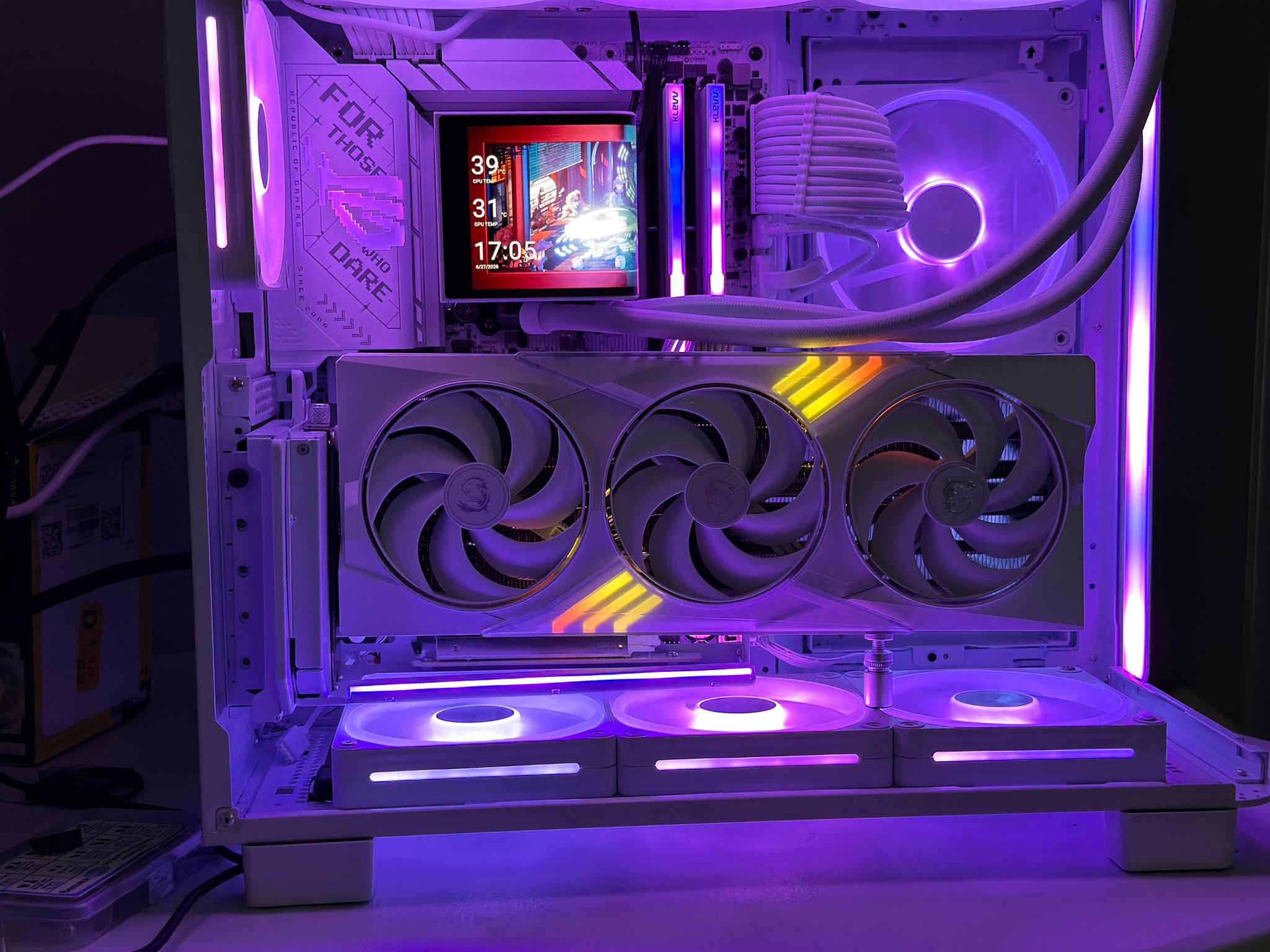 5080 gaming trio 32GB DDR5 CL28 6000MHZ 4TB SSD