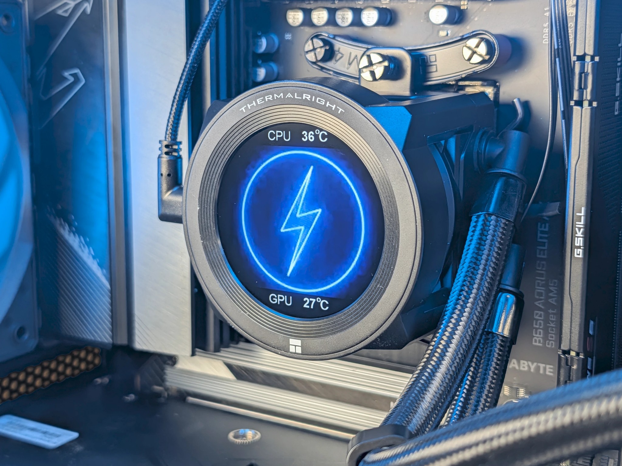 🧊 Ryzen 7 7700 • RTX 3080 Ti 12GB • 32GB DDR5 • 2TB SSD • Gaming PC