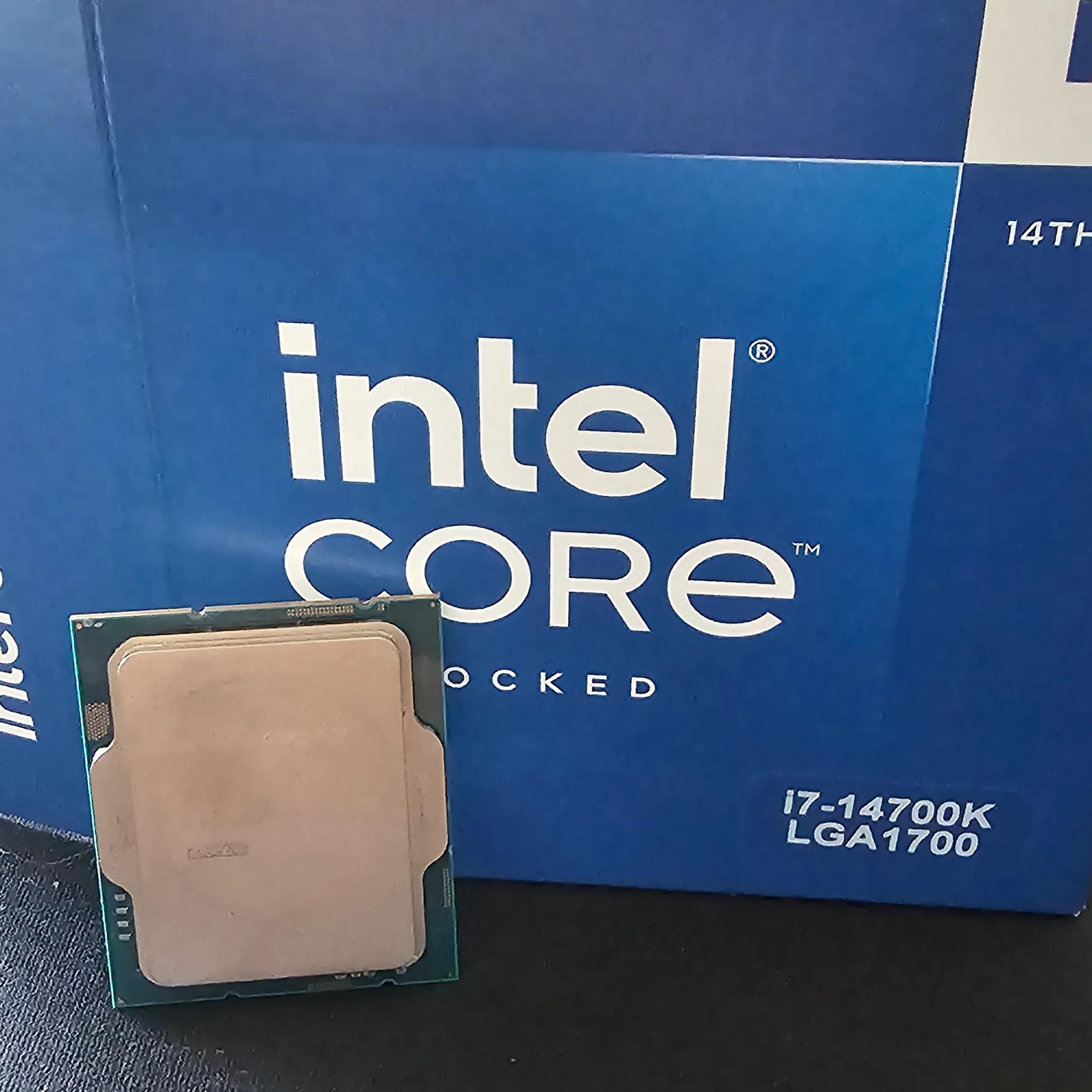 Used Intel Core i7 14700k ***FAST SHIPPING***