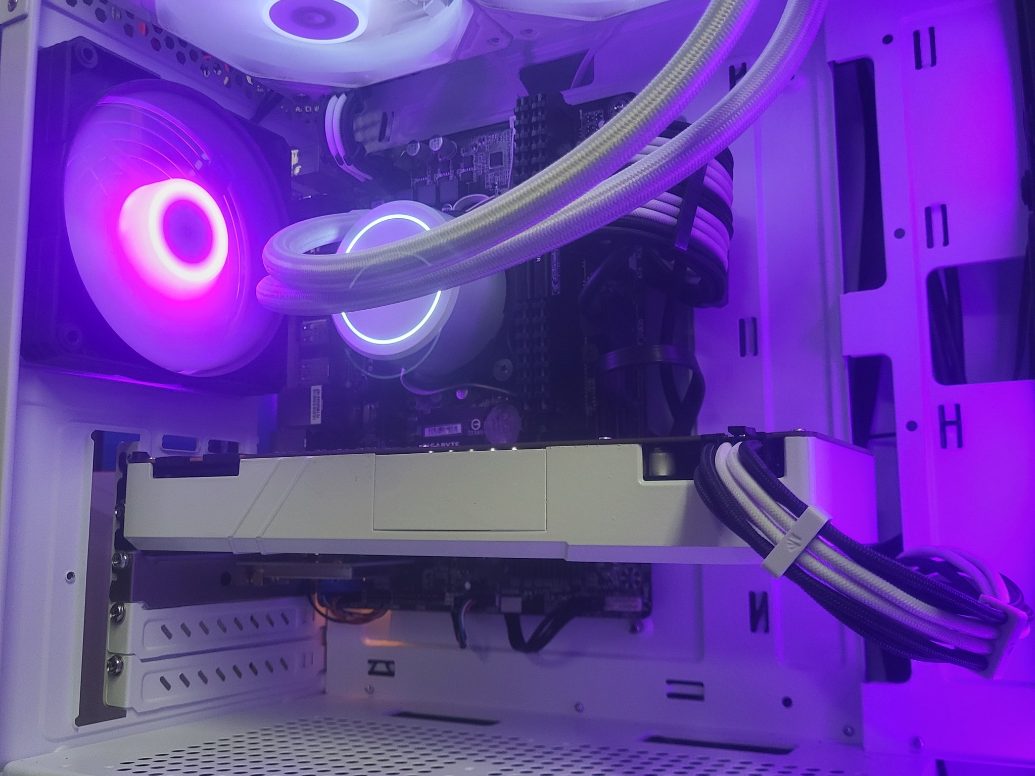 i7 7700/gtx 1080 8gb/16gb ddr4
