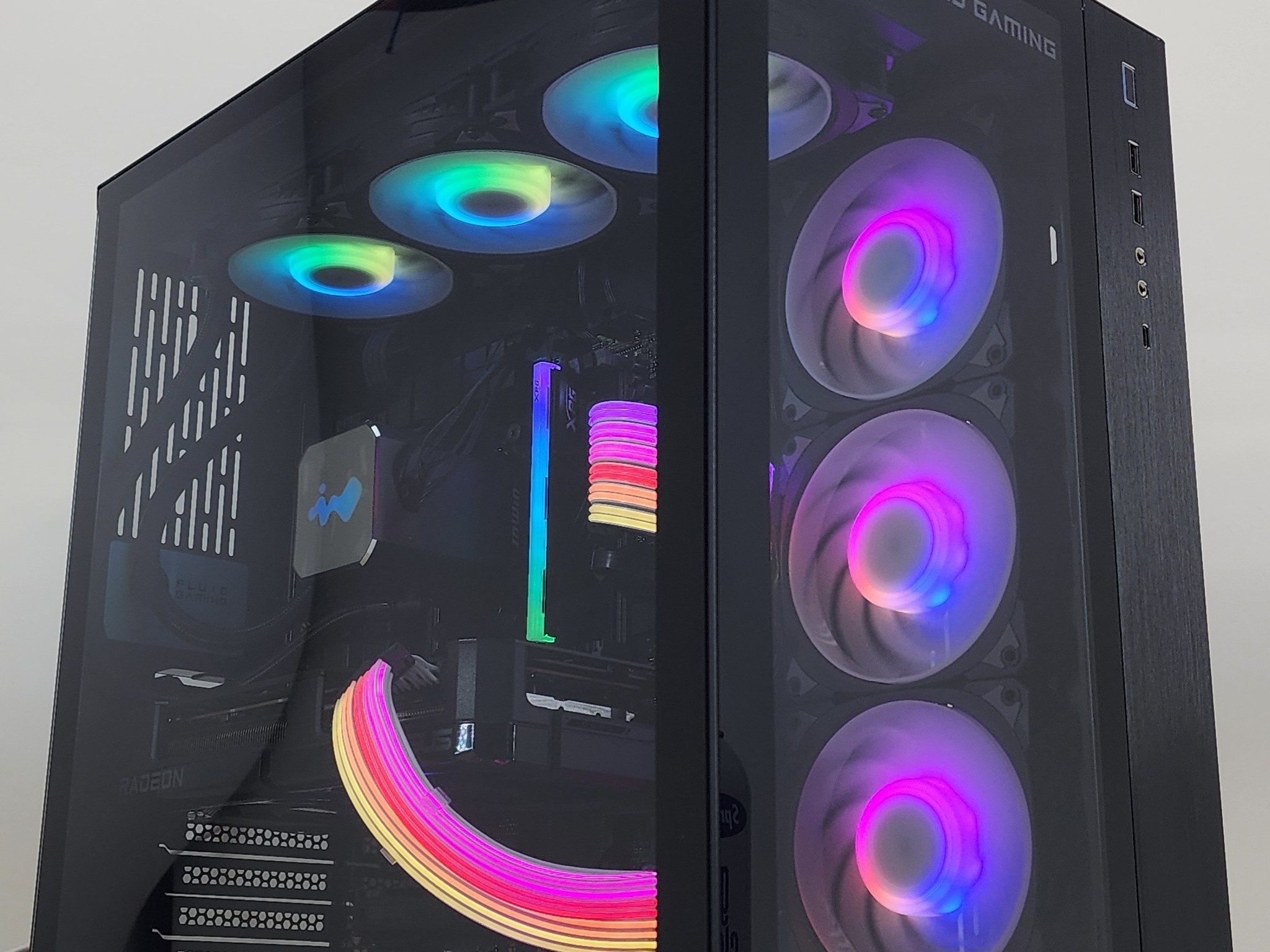 Gaming PC Ryzen 7 7700X 16GB RAM 1TB SSD RX 7800 XT 16GB Windows 11 Computer