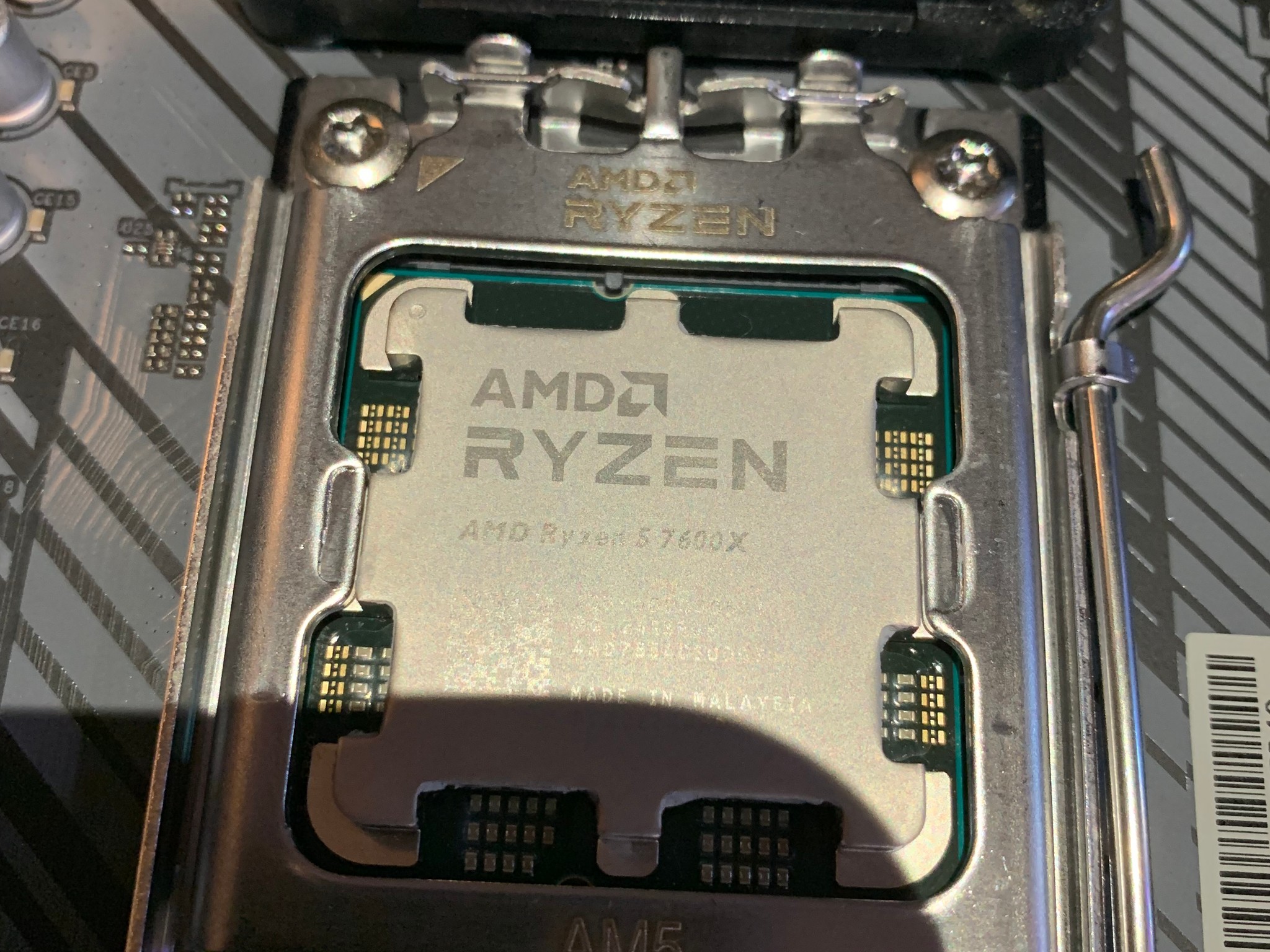 AMD Ryzen 5 7600X AM5 6-Core 12-thread CPU + ASRock B650MHDV/M.2 MicroATX Motherboard Combo