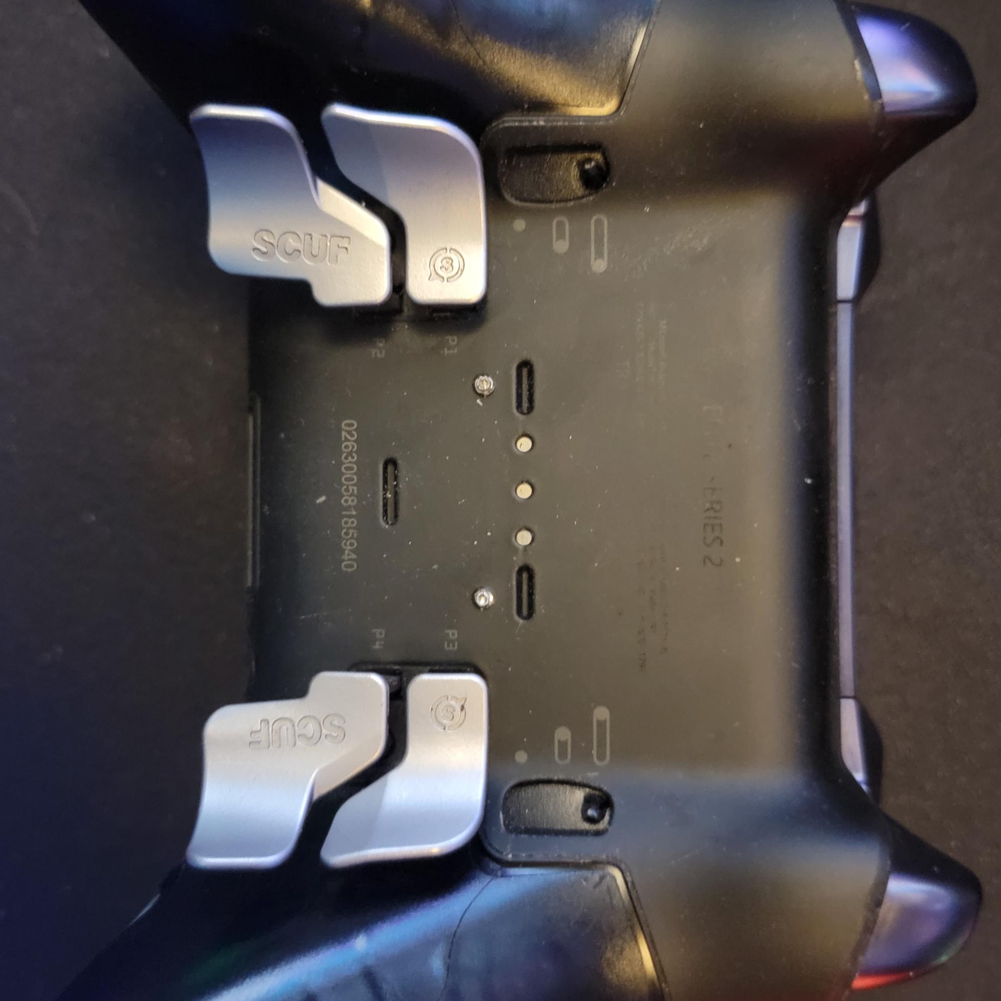 Xbox Elite Series 2 Controller - cracked Shell