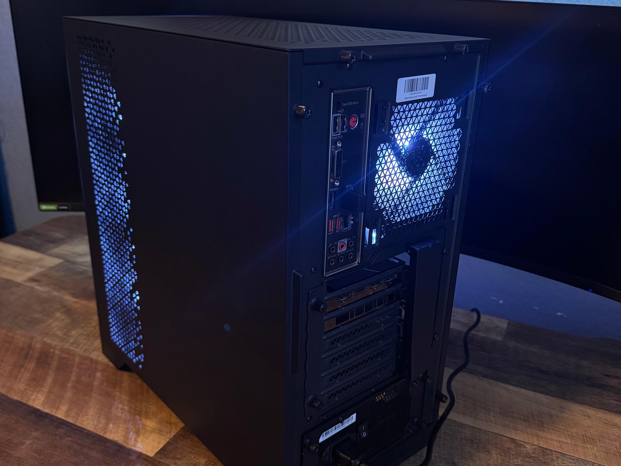 Ryzen 5 3600 | Rx 5700xt | 16gb 3000mhz | 256gb ssd windows 11