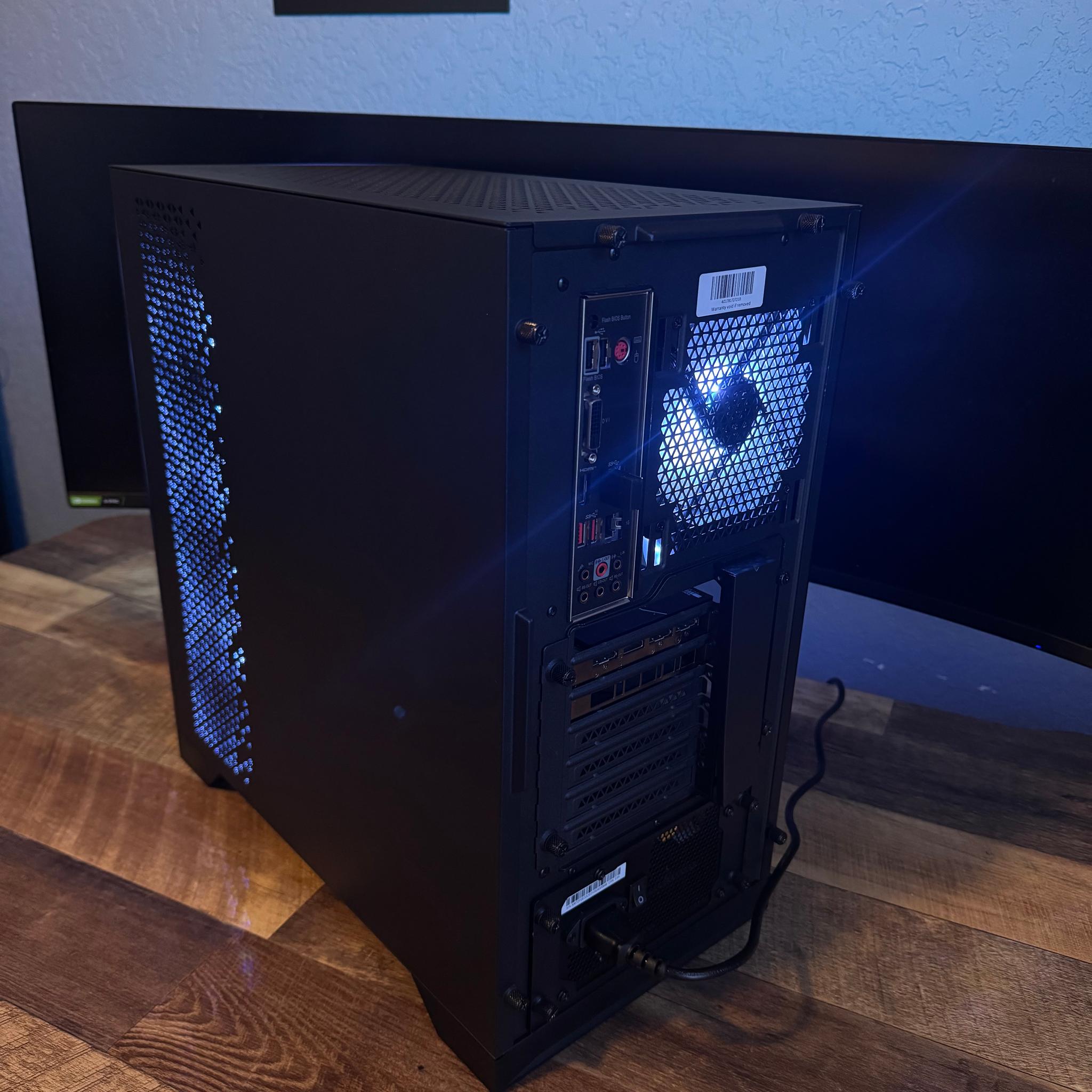 Ryzen 5 3600 | Rx 5700xt | 16gb 3000mhz | 256gb ssd windows 11
