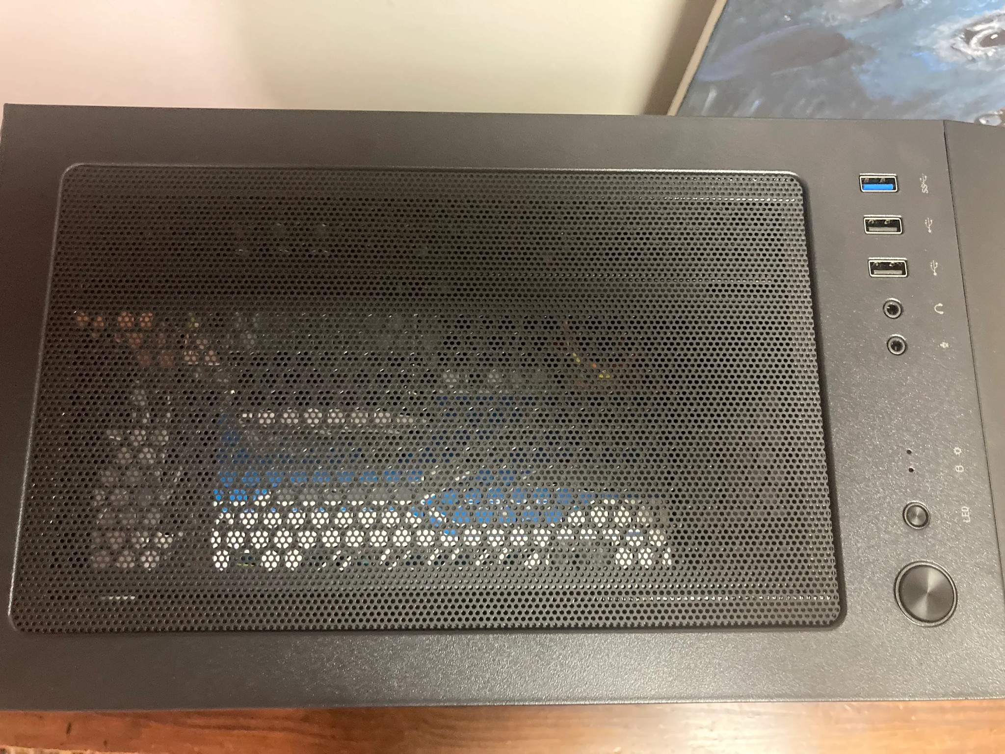 GAMING PC / RX 590 / i7 6700/ SSD