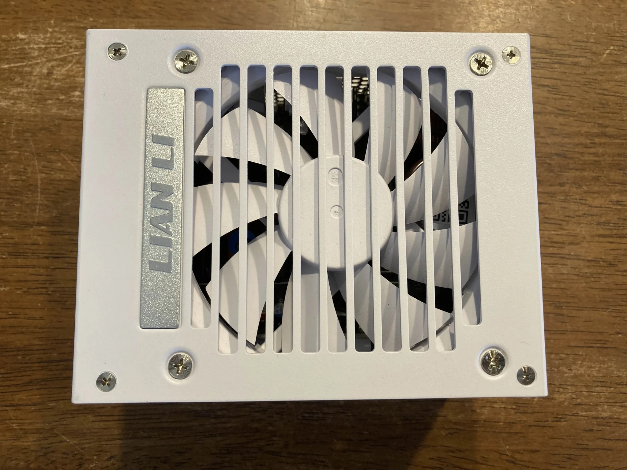 Lian Li SP750 750W 80+ Gold Fully-Modular SFX Power Supply