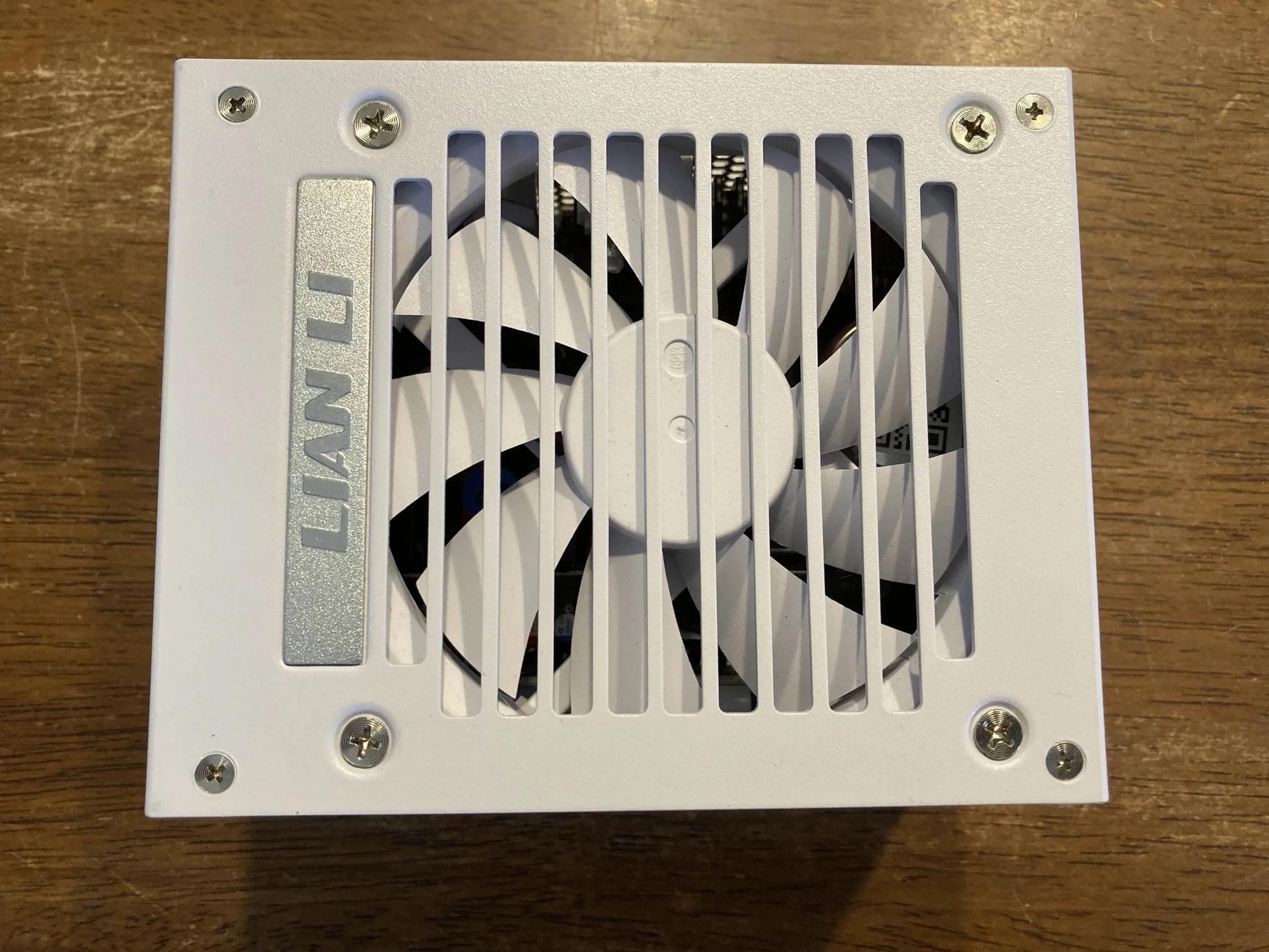 Lian Li SP750 750W 80+ Gold Fully-Modular SFX Power Supply