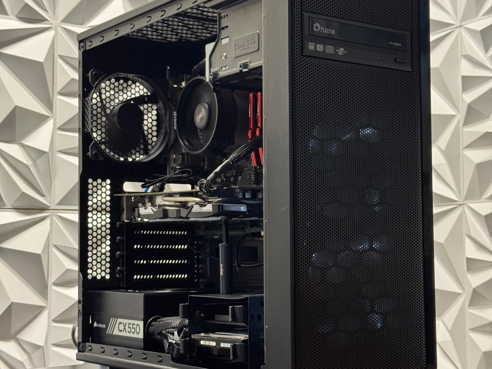 Ryzen 5 2600 / Rx 580 / 16GB RAM / 1240GB Storage / Fortnite / Arc Raiders