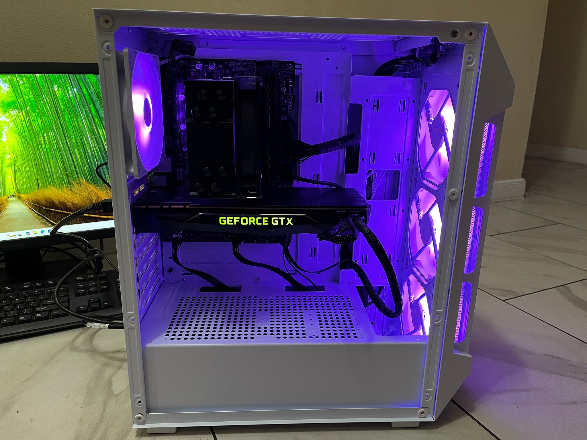 🟠🔥NVIDIA TITAN X Pascal, Intel i7-7700k, 12GB RAM, 500 GB SSD, High Performance RGB Gaming PC 🖥️🟢