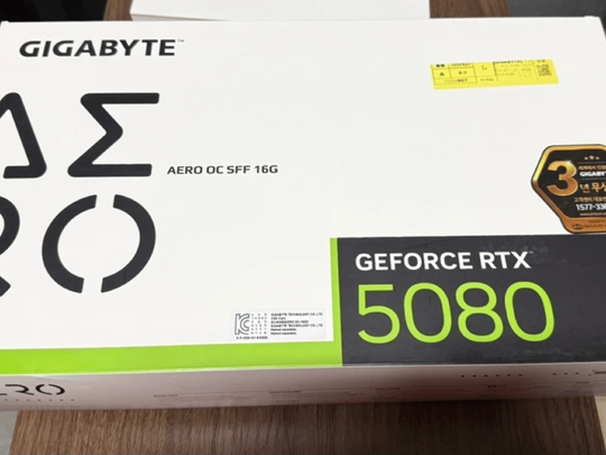 Compact Workstation POWERHOUSE | GeForce RTX 5080 | Ryzen 7 9800X3D | 32GBx2 DDR5 RAM | 8TB SSD