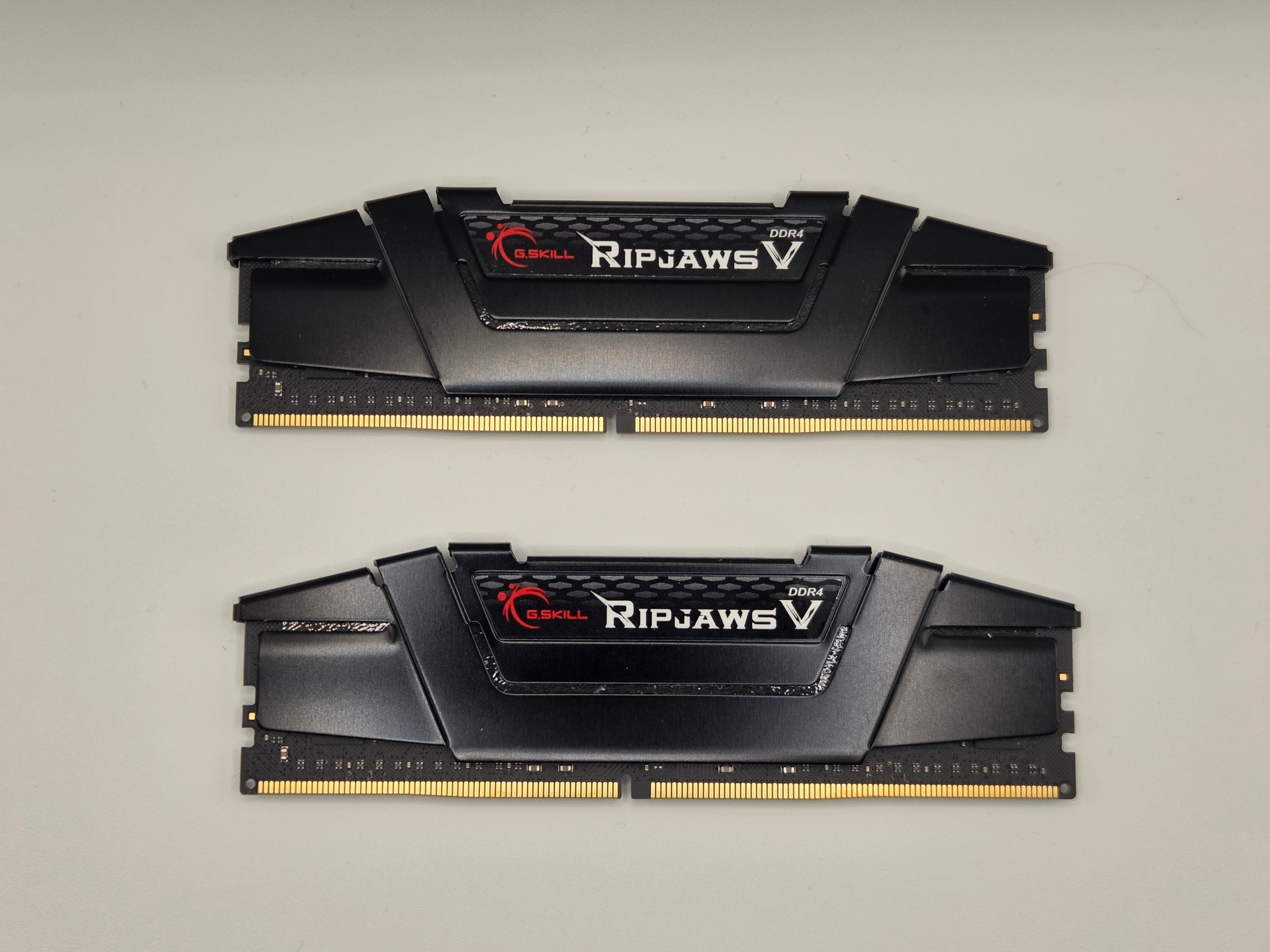 G.Skill RipjawsV CL18 DDR4-3600 64gb (32GBx2)