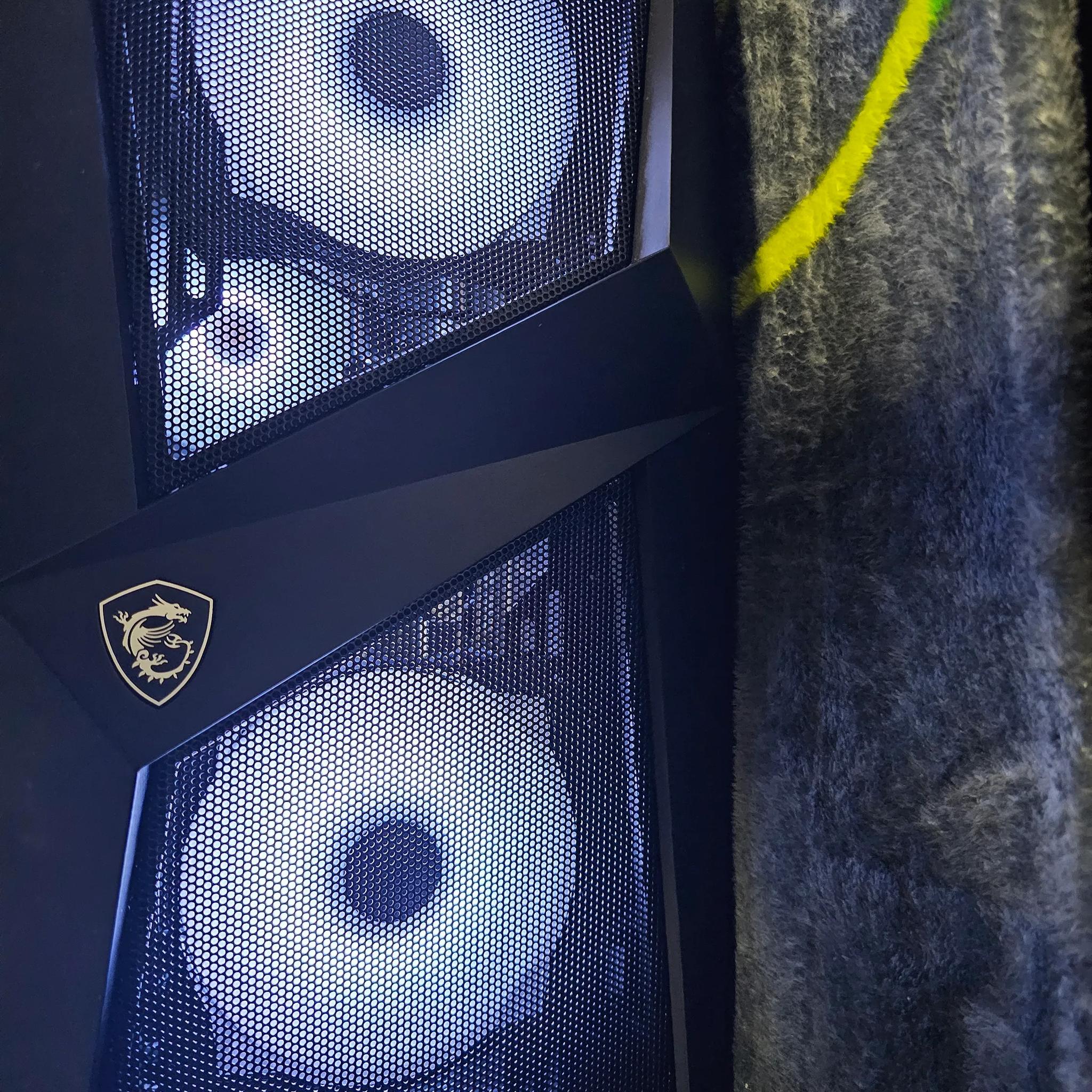 MID LEVEL HIGH PERFORMANCE GAMING PC