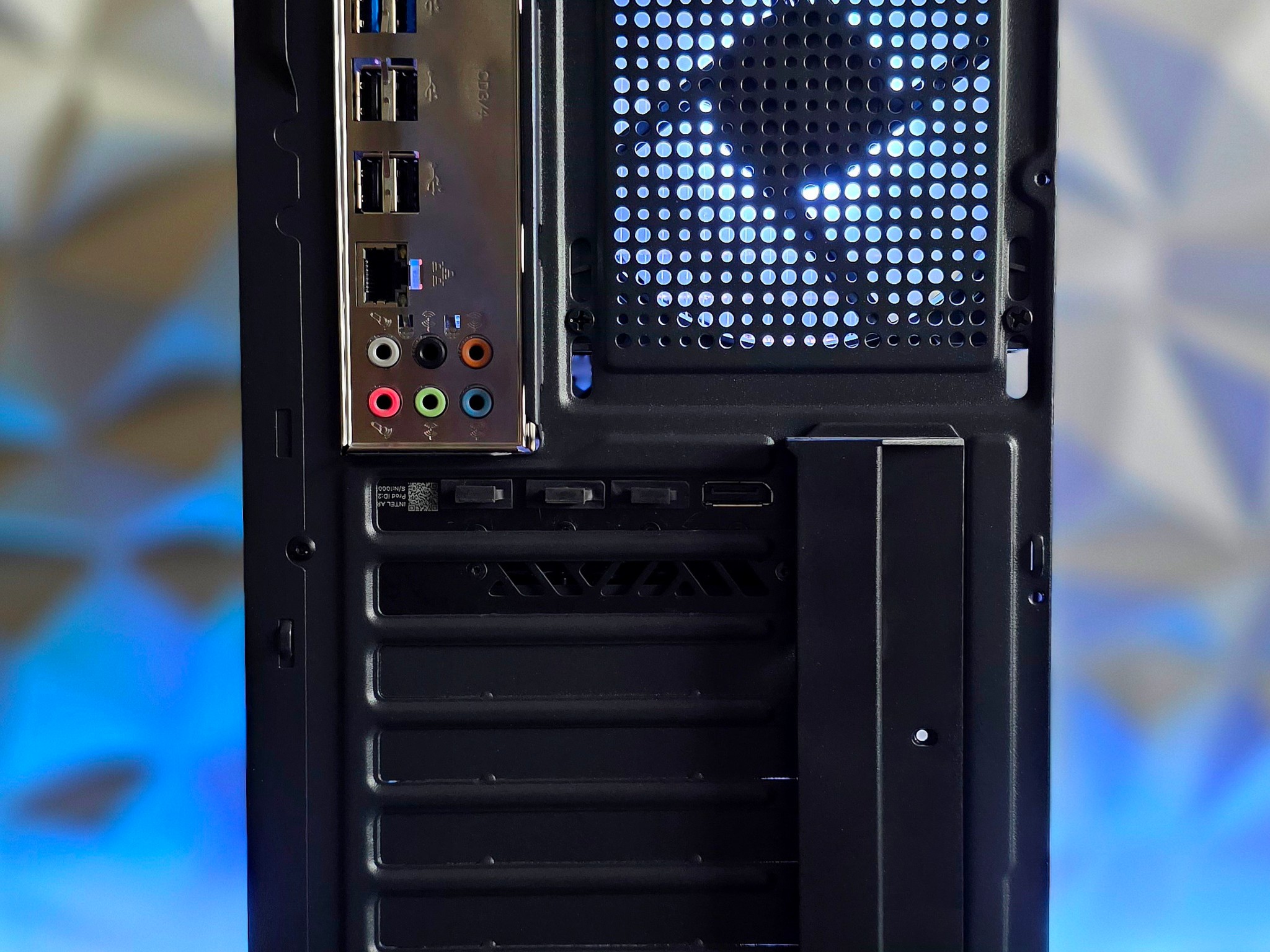 Intel Arc A750 8 GB GPU| Intel Xeon E5-2666 V3 10-Core CPU | 32 GB Ram DDR3 | 512 GB SSD
