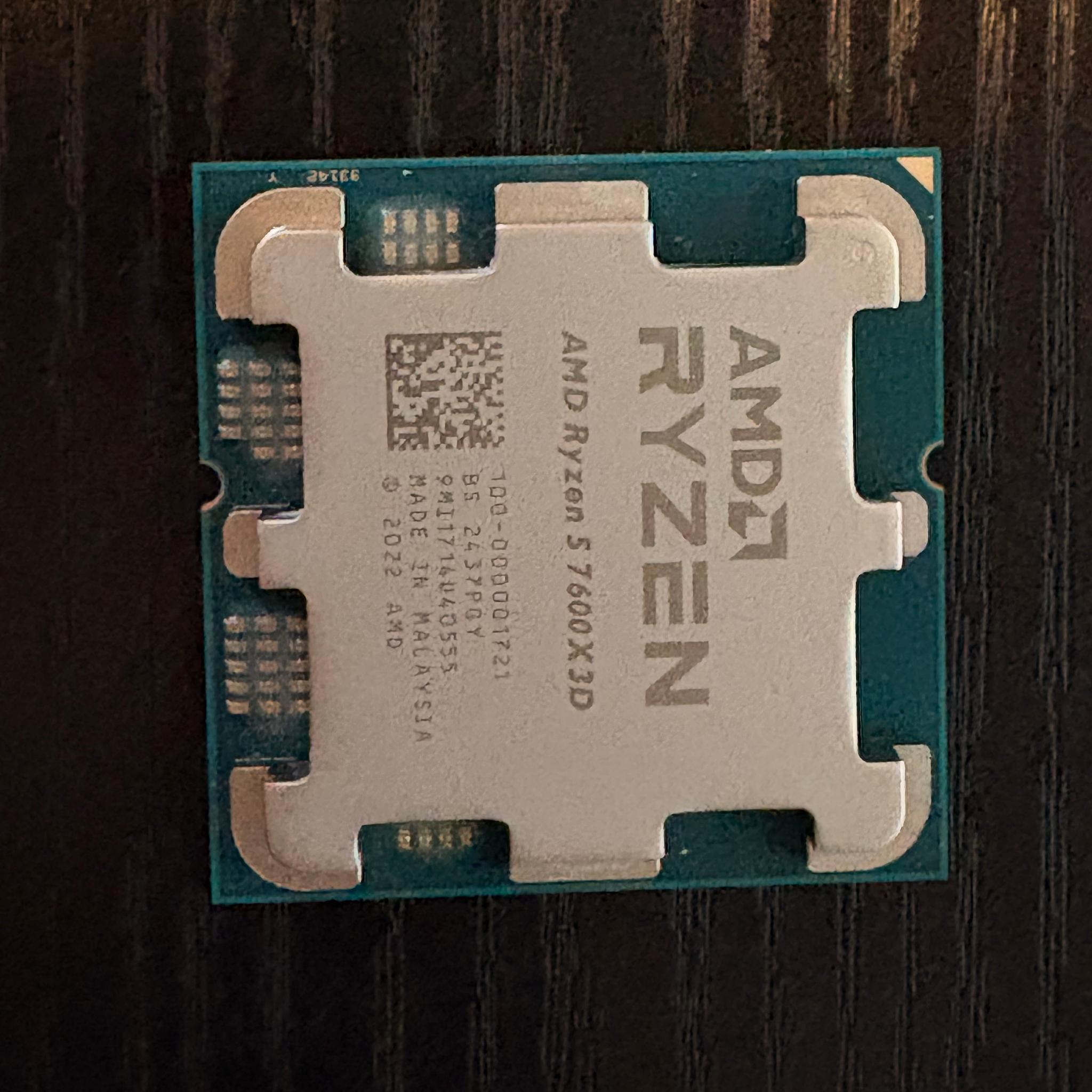 AMD RYZEN 5 7600X3D for sale!