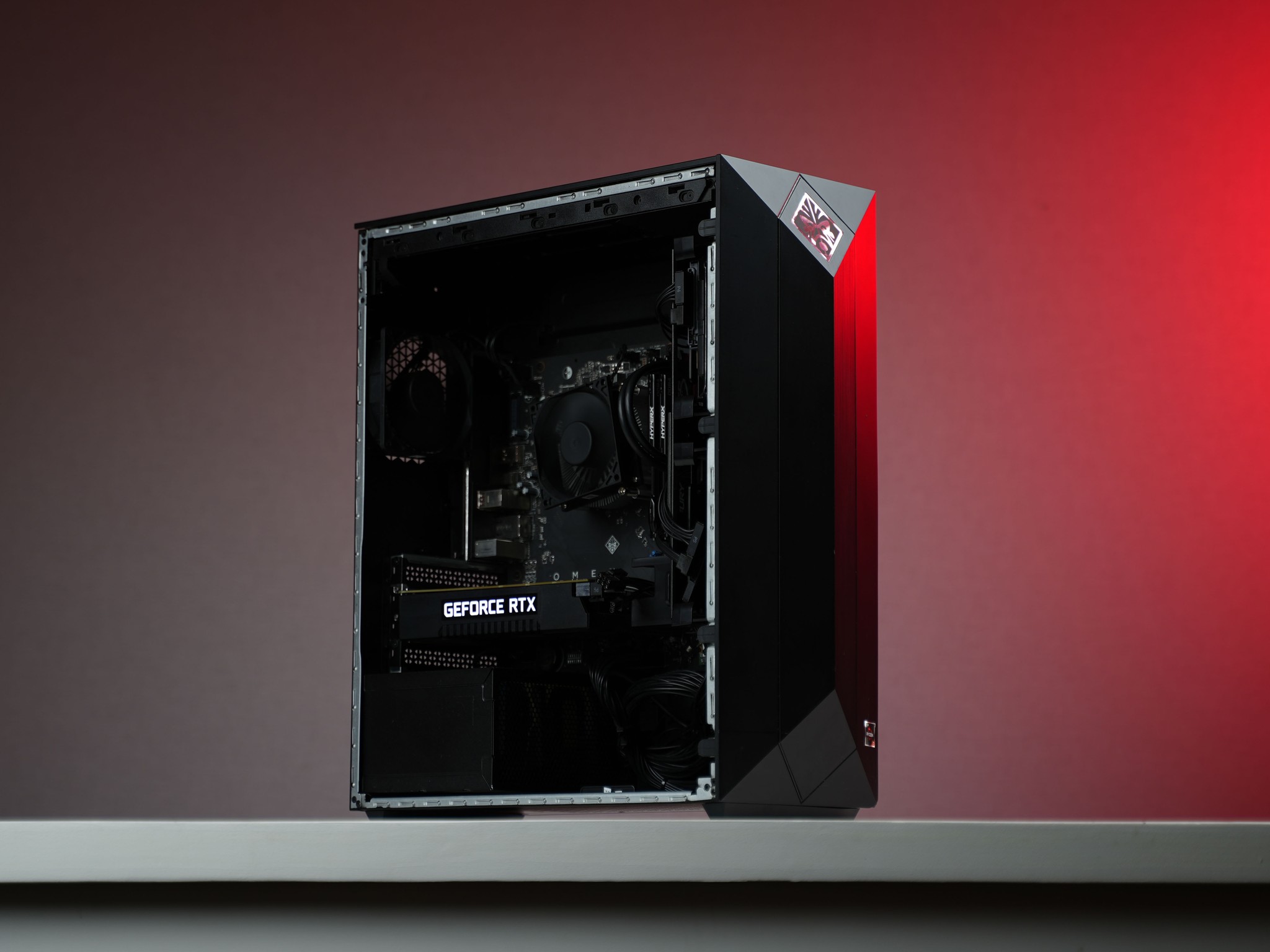 \ LF-00 / RTX 2060 Super Ryzen 7 3700X 16GB 1.3TB Windows 11 Gaming PC Powerhouse