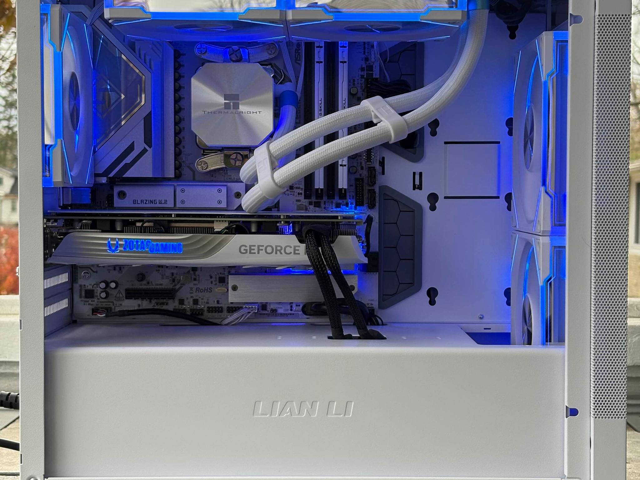 ❄️ Snowclaw 🐾 – Ryzen 7 7700 ⚡ | RTX 4070 Super 🧊 | 32GB DDR5 🐱 | 1TB NVMe 💽