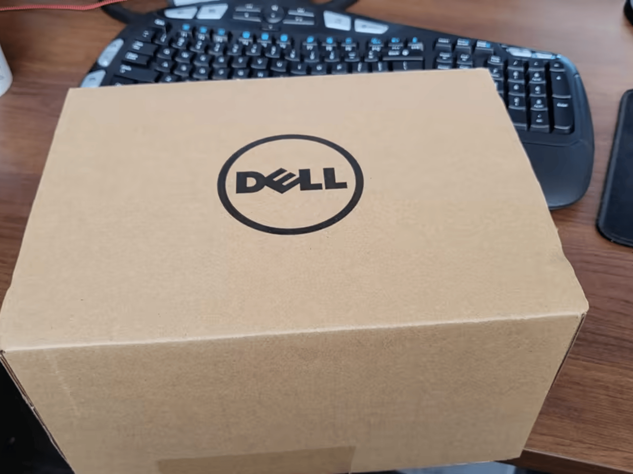BNIB Dell TB16 K16A Thunderbolt Docking Station + 180W charger