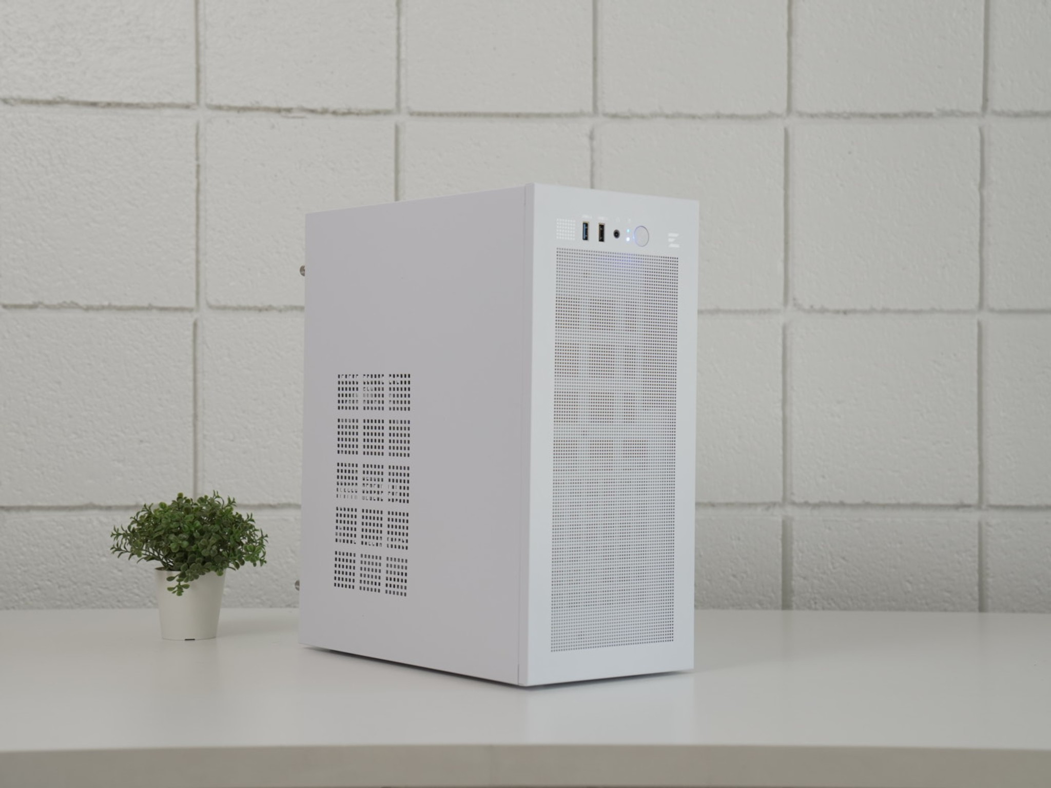 Starter Beast! All new Gaming PC | RYZEN 3 4100 | RX 580 | 16GB RAM | WiFi | Windows 11