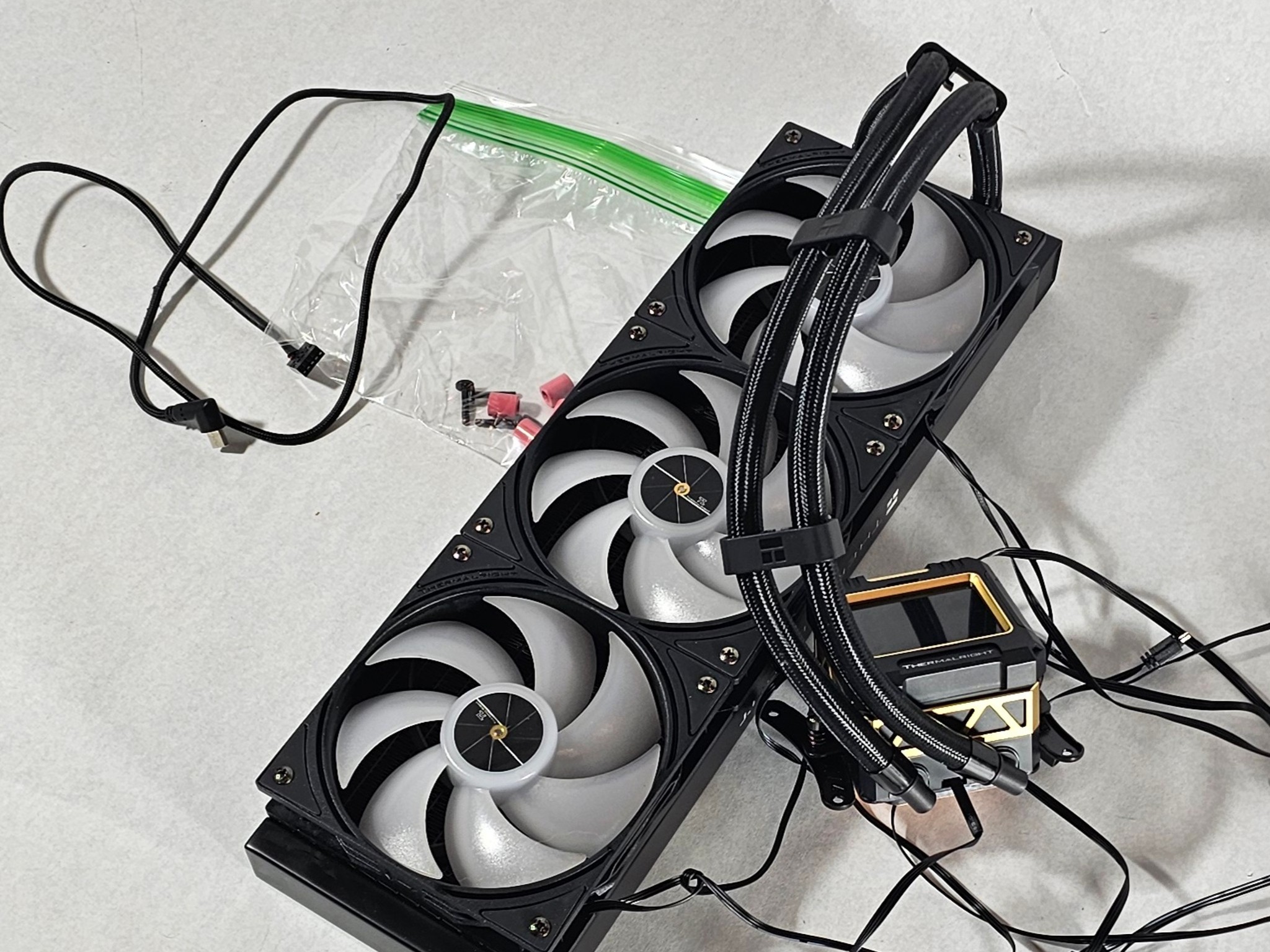 360mm AIO Thermaltake CPU Liquid Cooler for AMD AM5